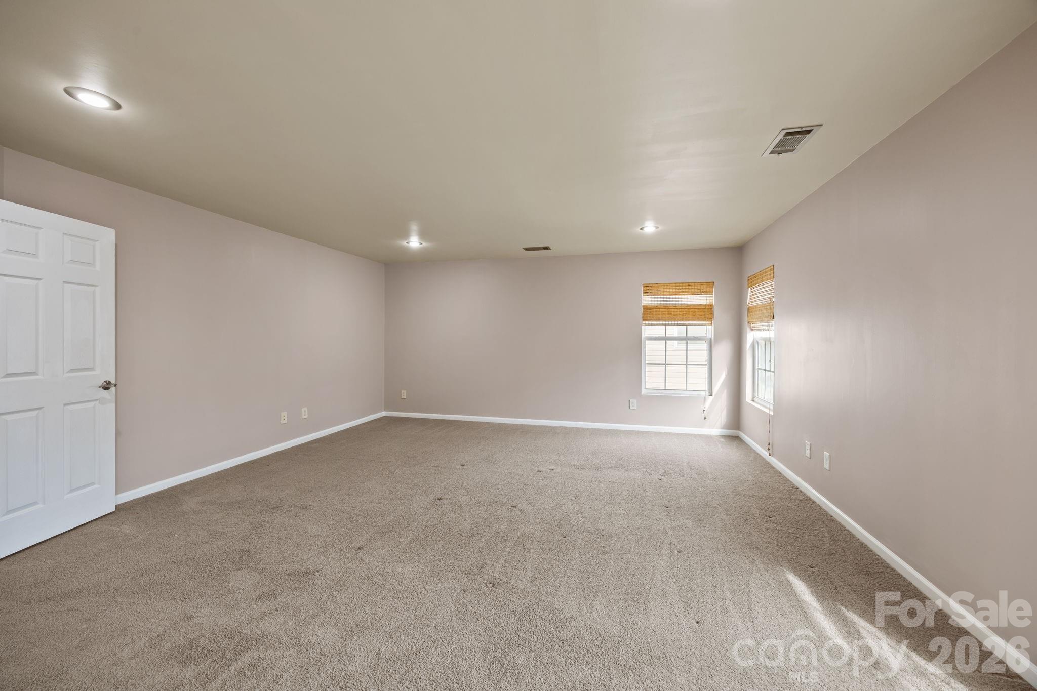 108 Sand Spur Drive Property Photo 26