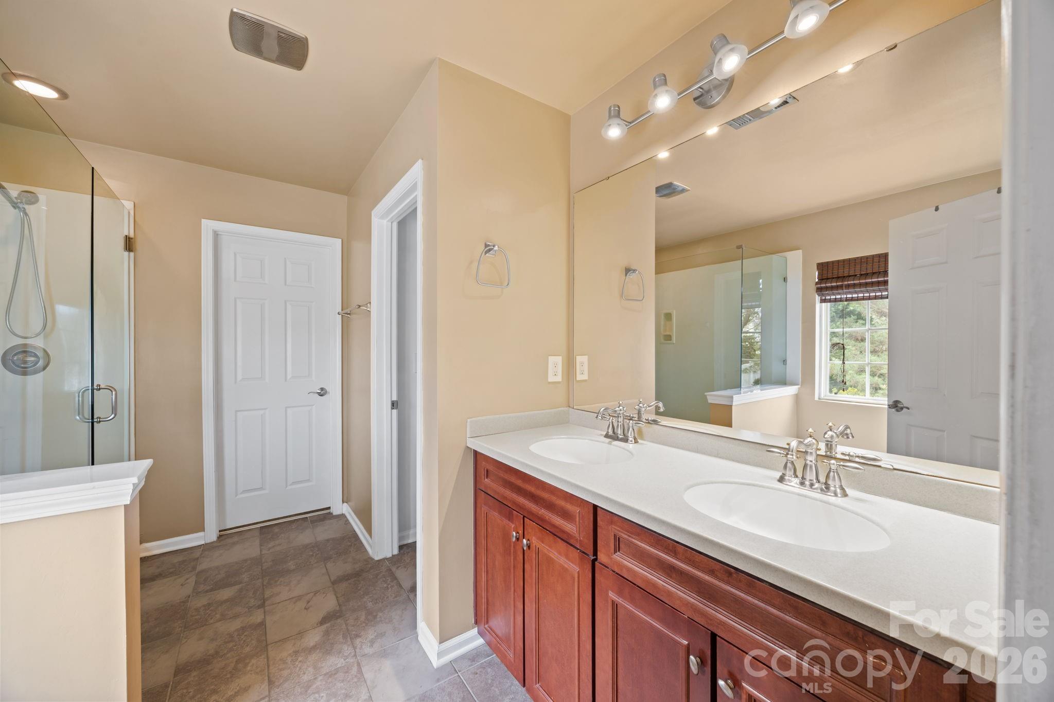 108 Sand Spur Drive Property Photo 27
