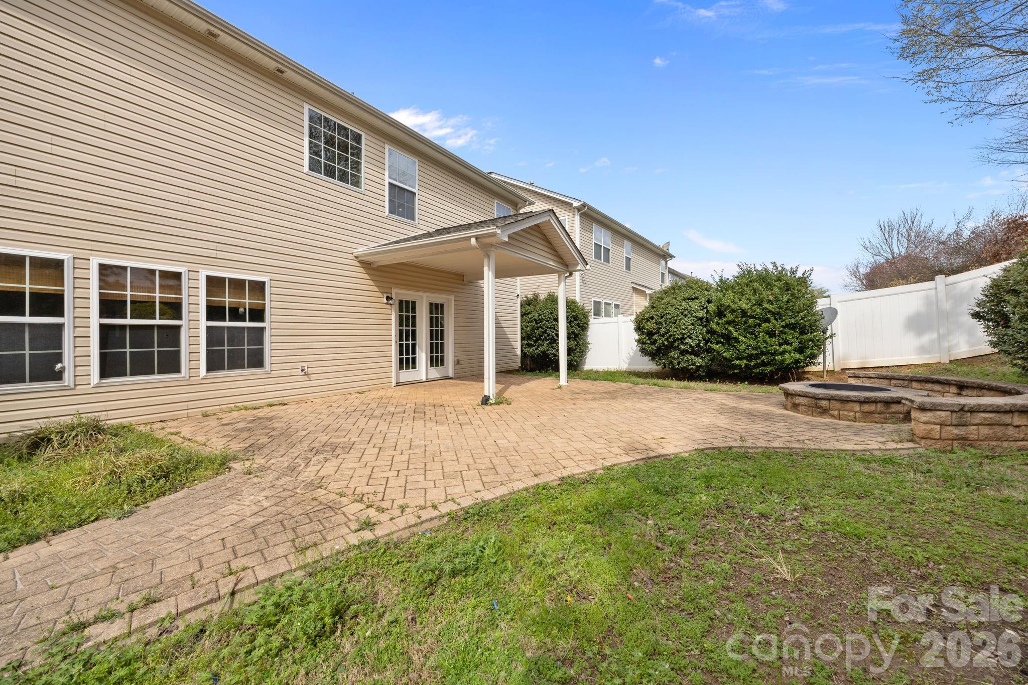108 Sand Spur Drive Property Photo 33