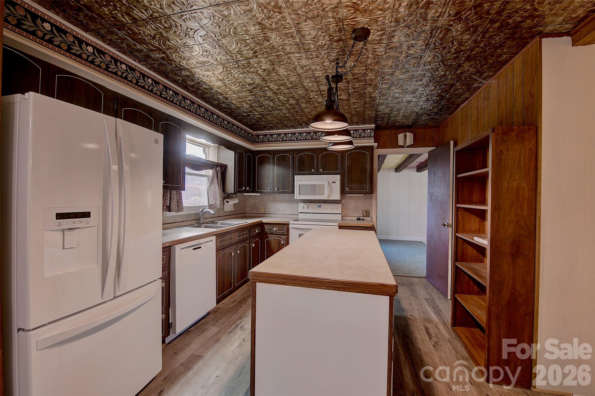 220 Grand View Lane Property Photo 14