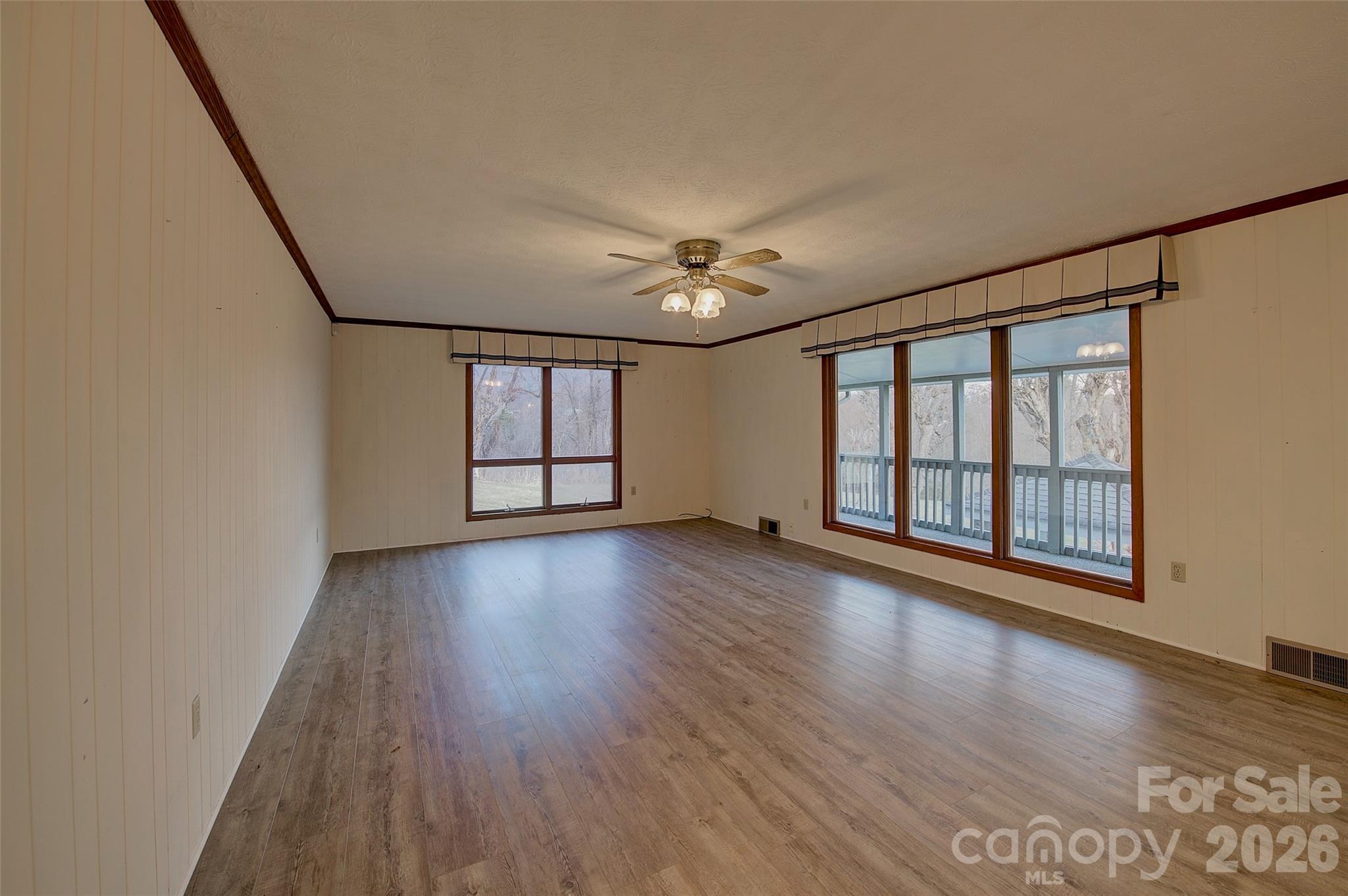 220 Grand View Lane Property Photo 17