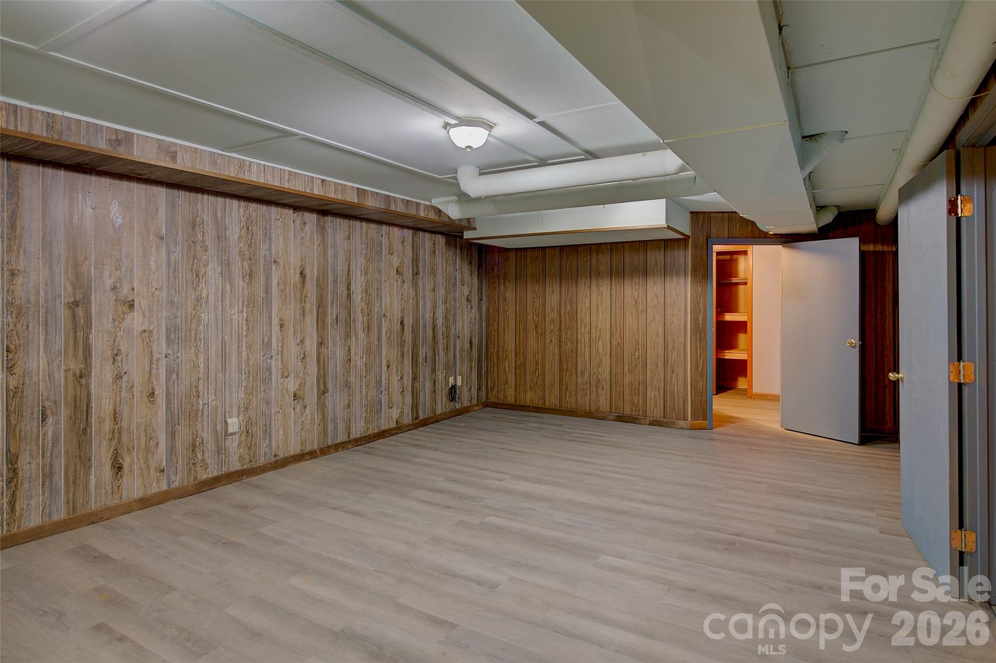 220 Grand View Lane Property Photo 34