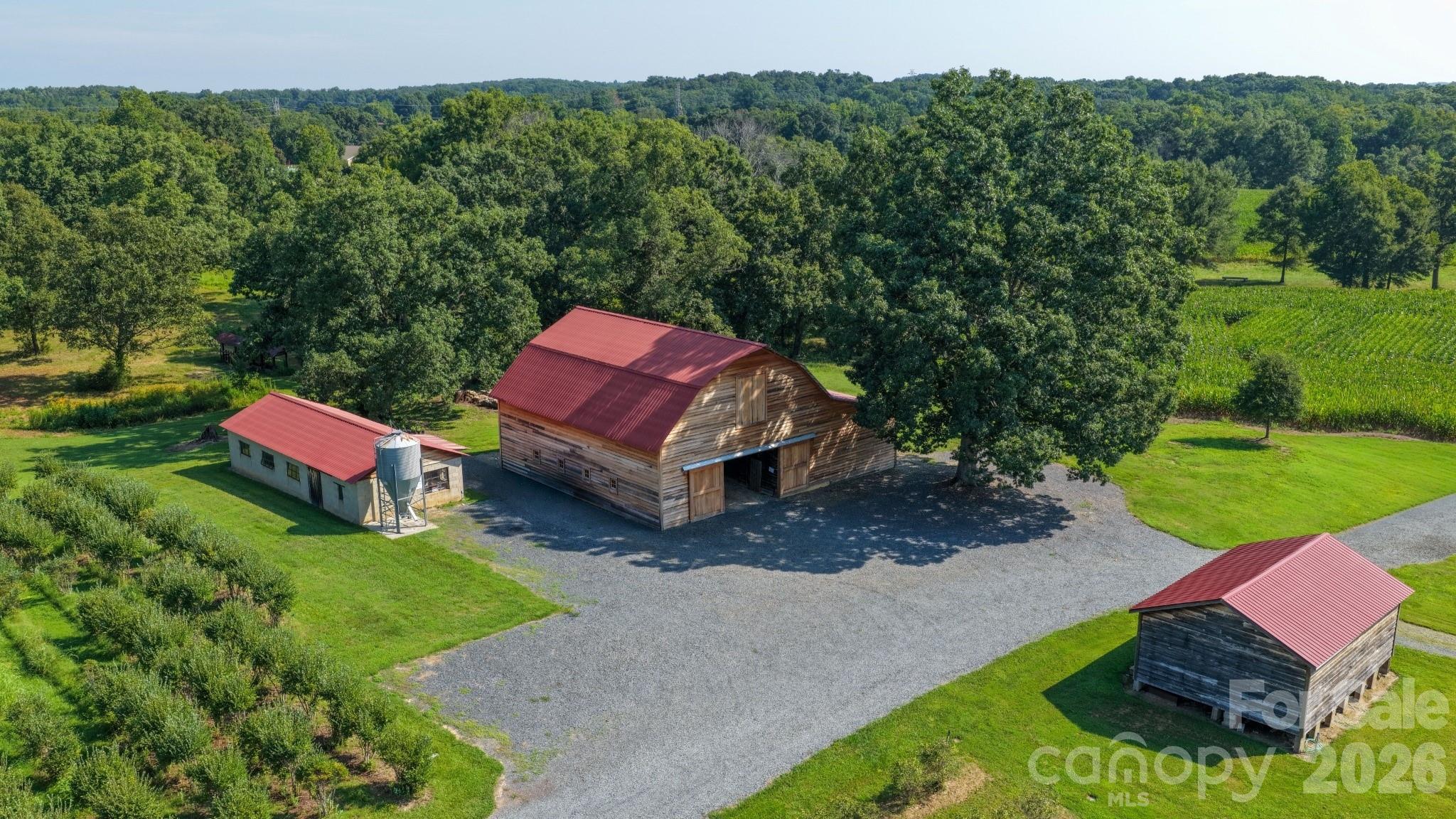 32286 Laton Road Property Photo 1