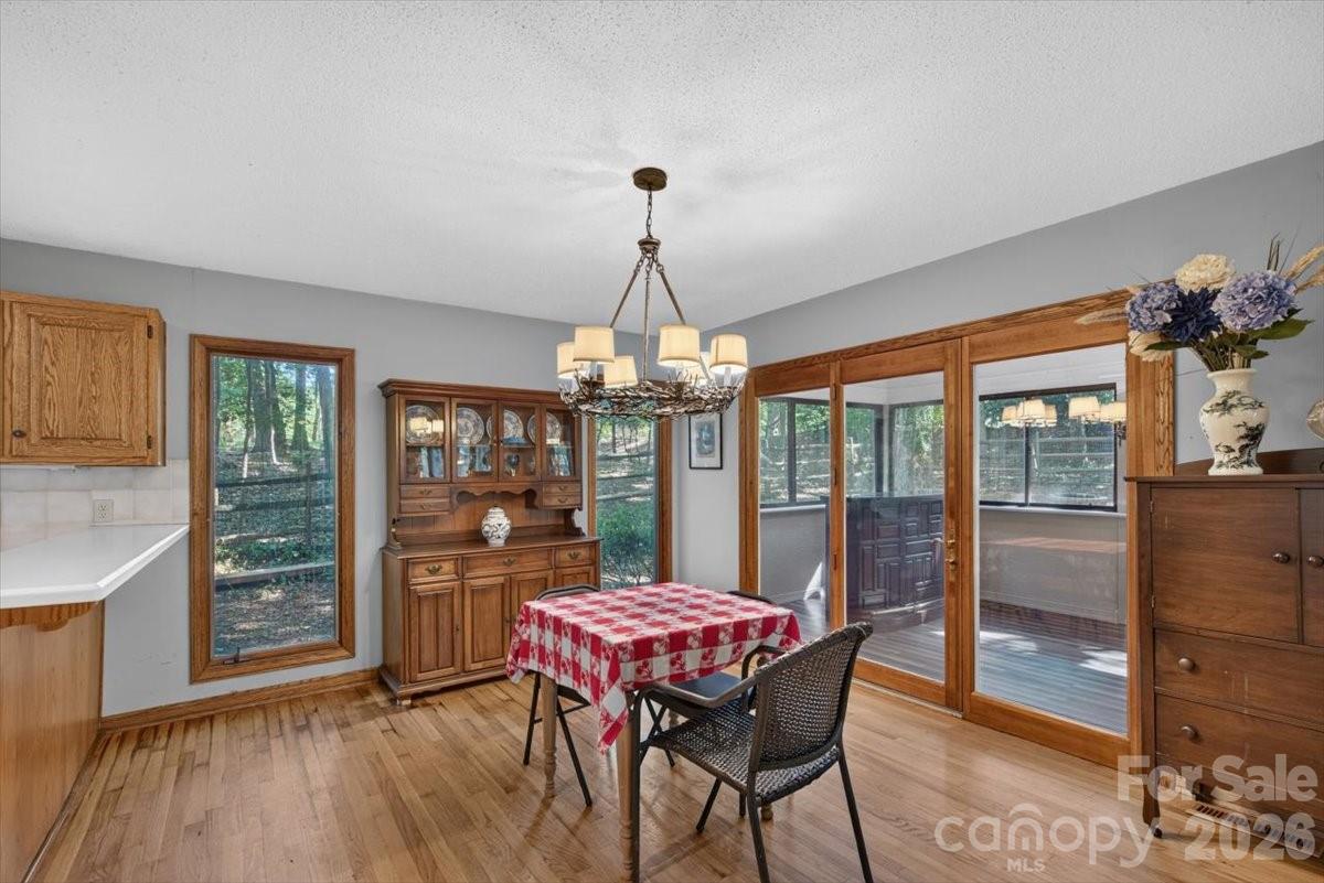 10 Thornwood Court Property Photo 9