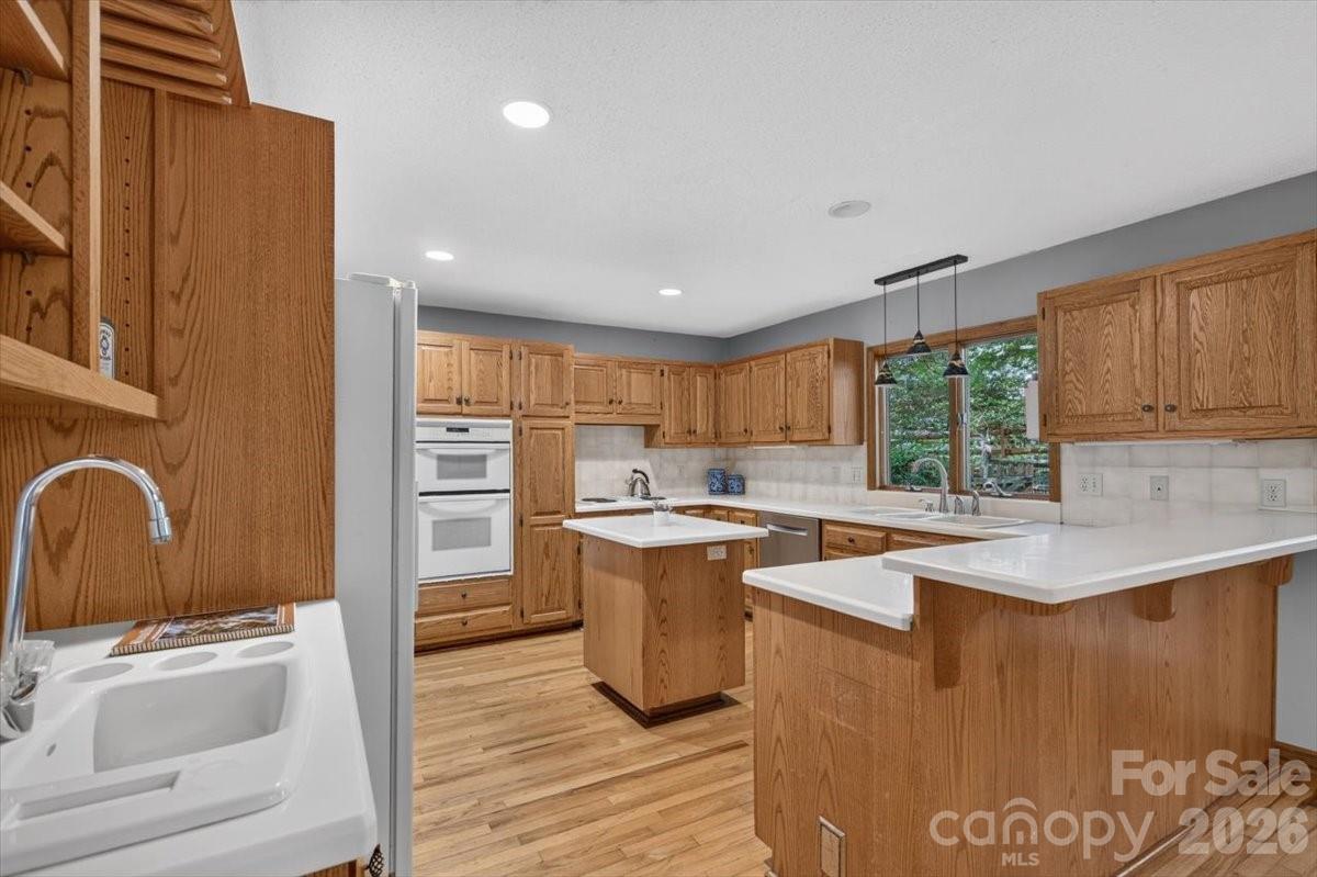 10 Thornwood Court Property Photo 11
