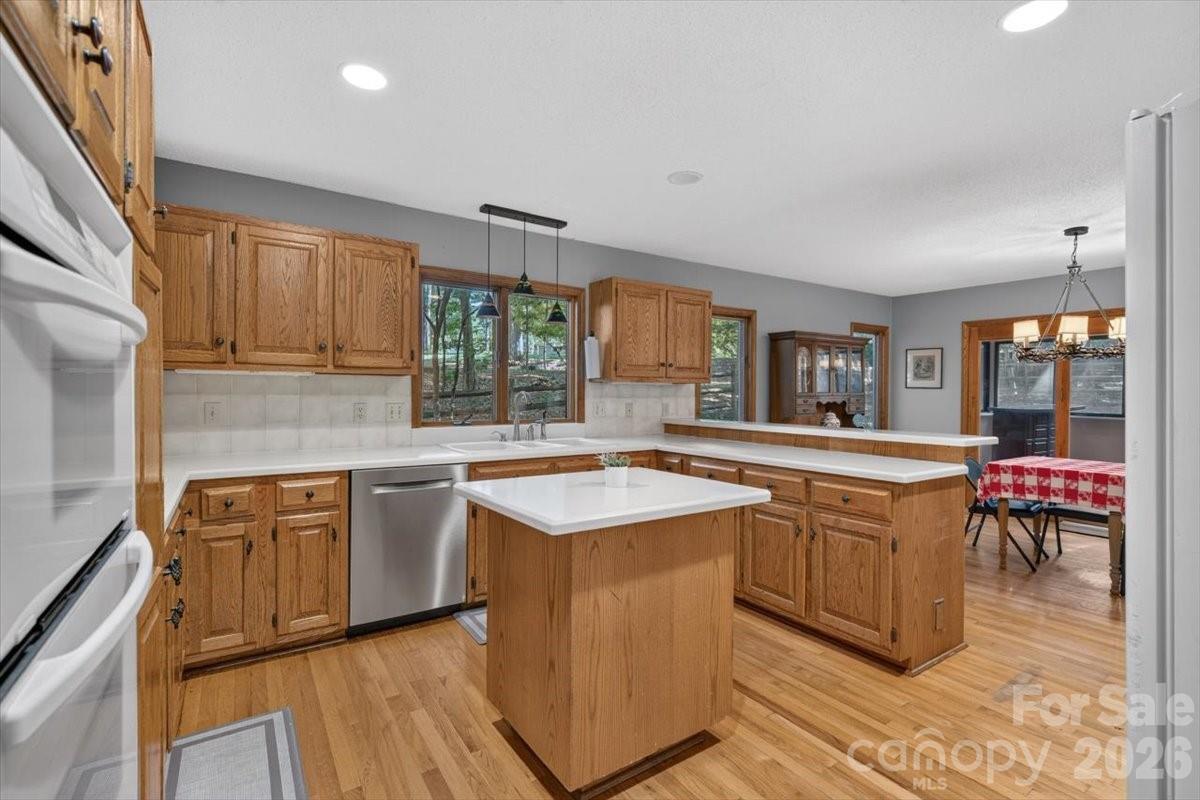 10 Thornwood Court Property Photo 13