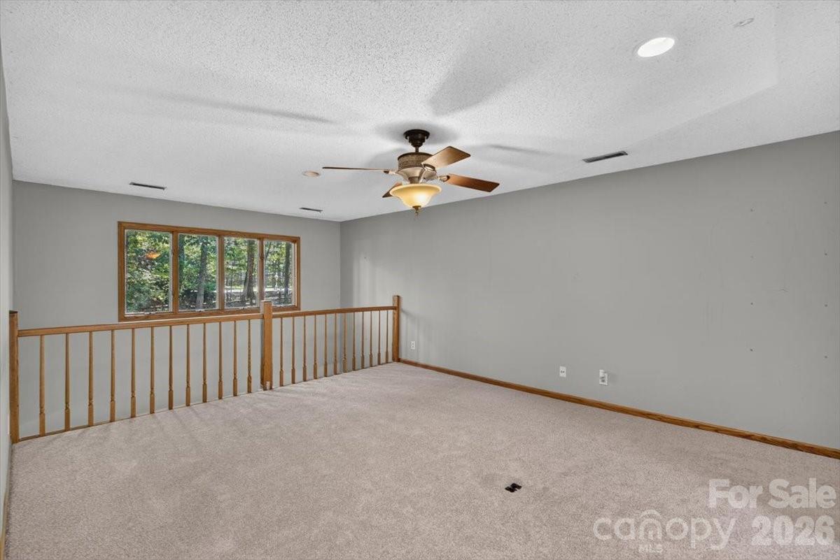 10 Thornwood Court Property Photo 15
