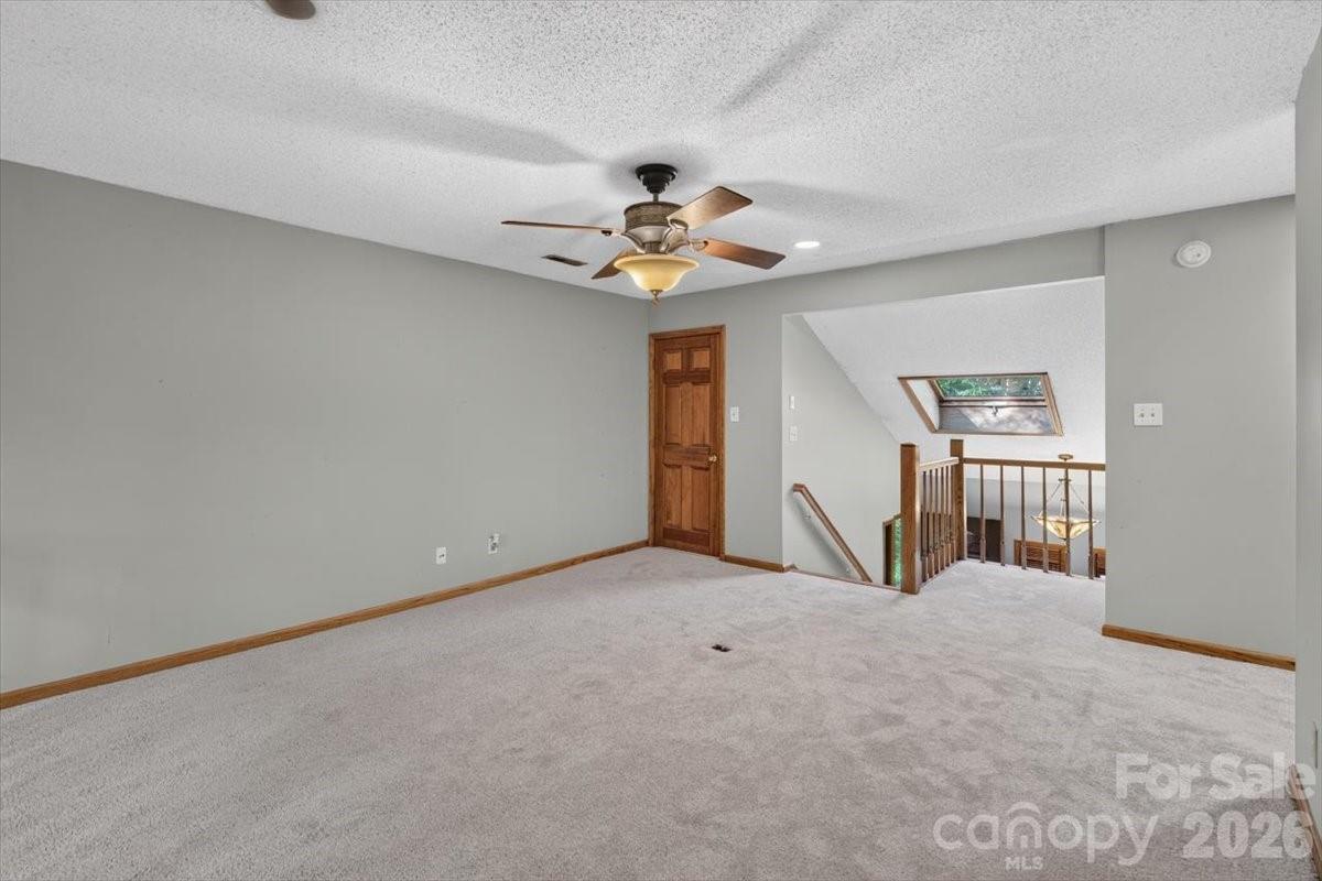 10 Thornwood Court Property Photo 19