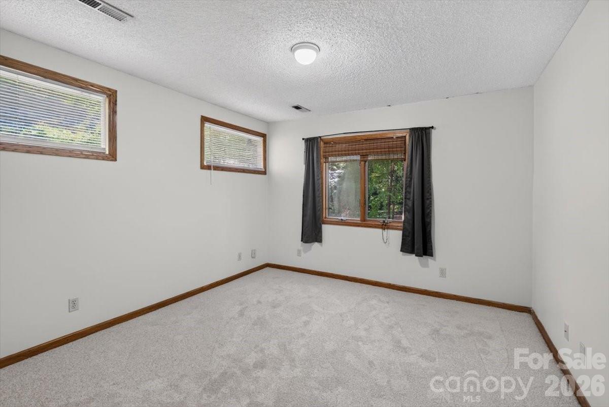 10 Thornwood Court Property Photo 20