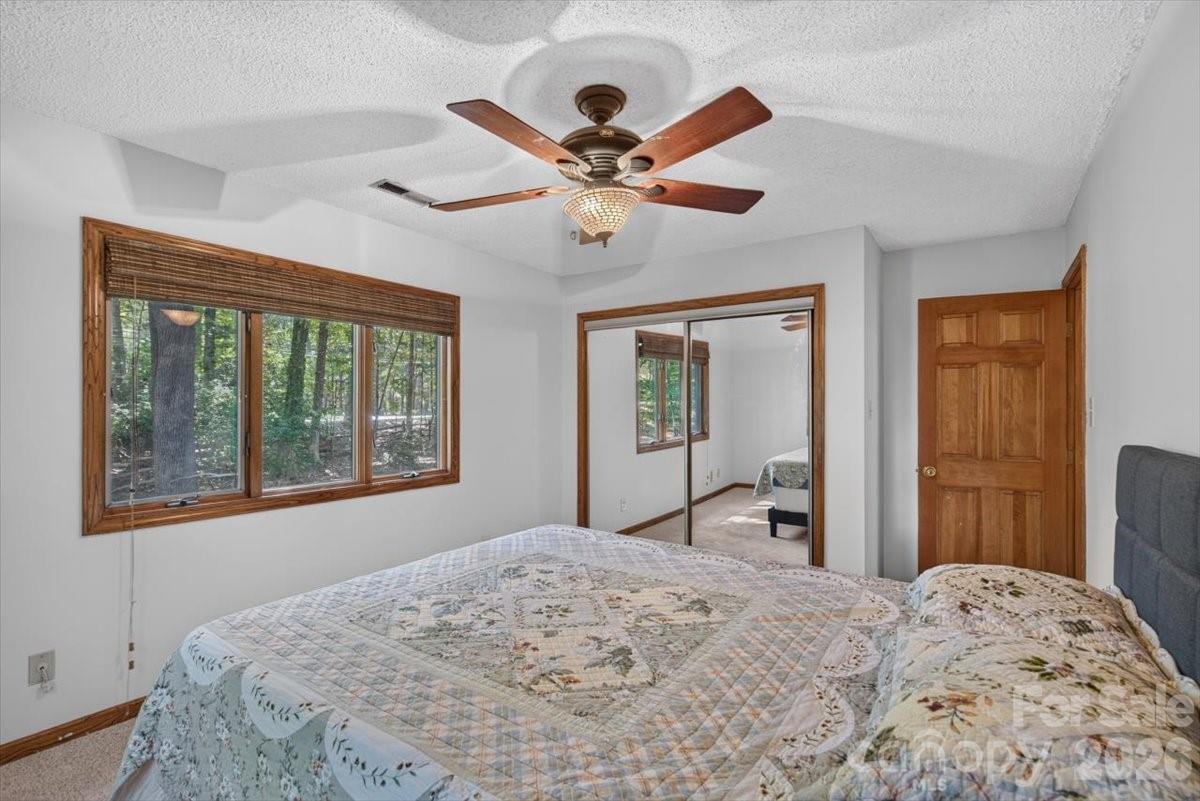 10 Thornwood Court Property Photo 25