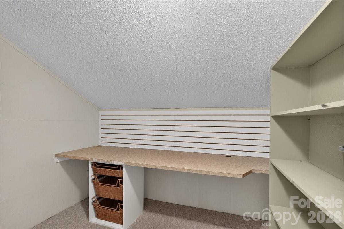 10 Thornwood Court Property Photo 27