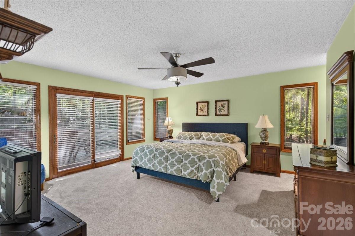 10 Thornwood Court Property Photo 28