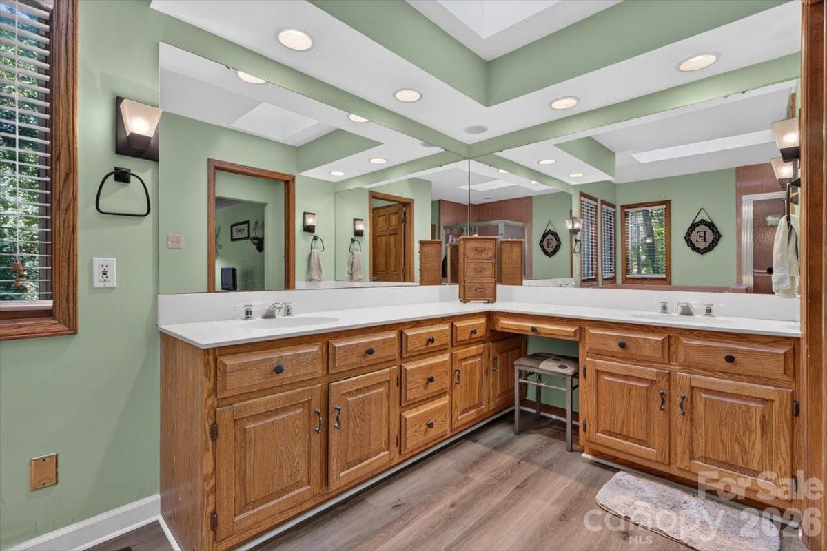 10 Thornwood Court Property Photo 32
