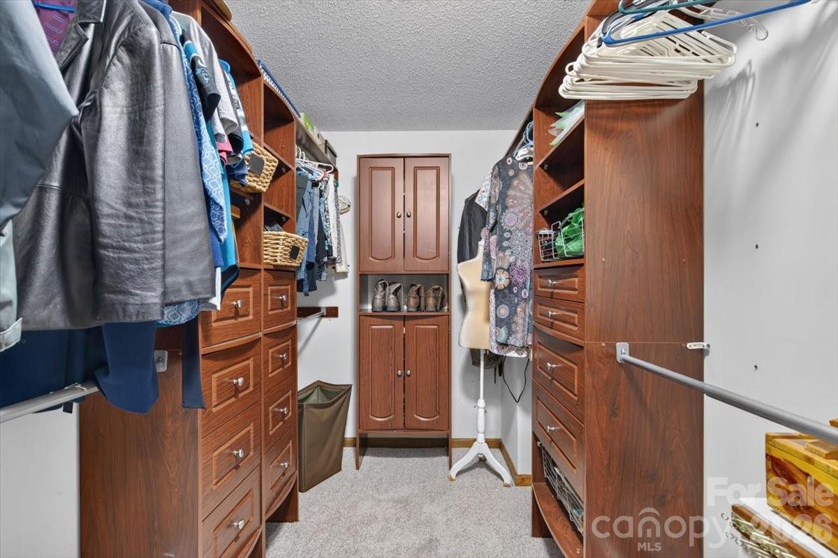 10 Thornwood Court Property Photo 34