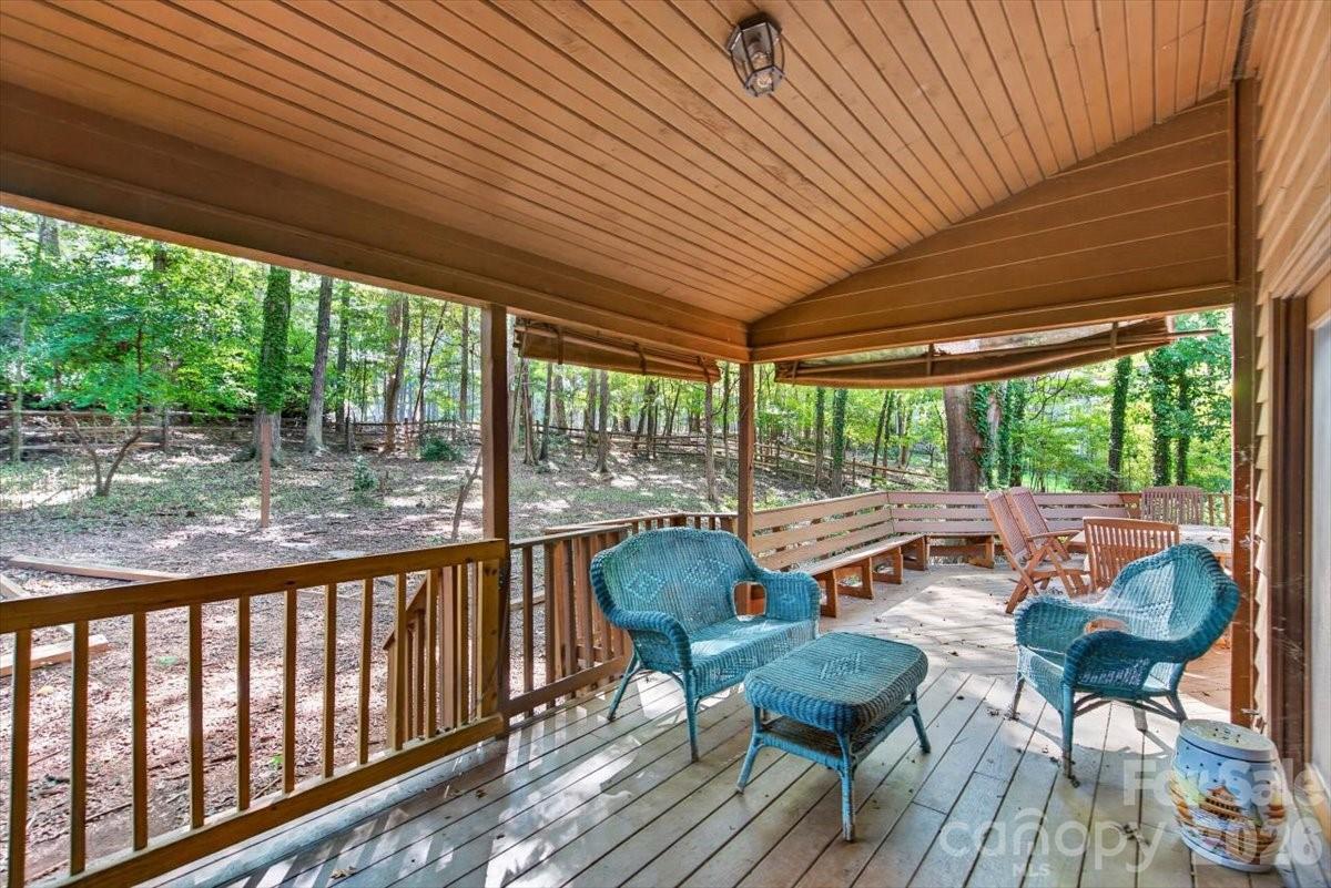 10 Thornwood Court Property Photo 45