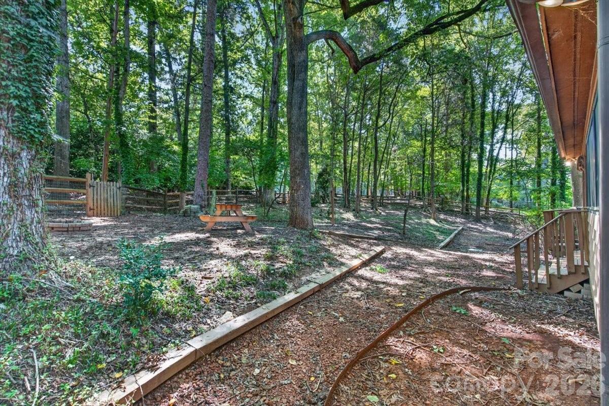 10 Thornwood Court Property Photo 46