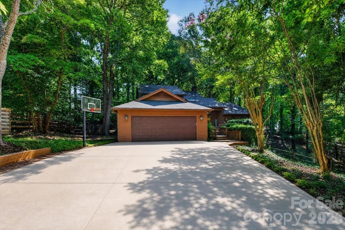 10 Thornwood Court Property Photo 47