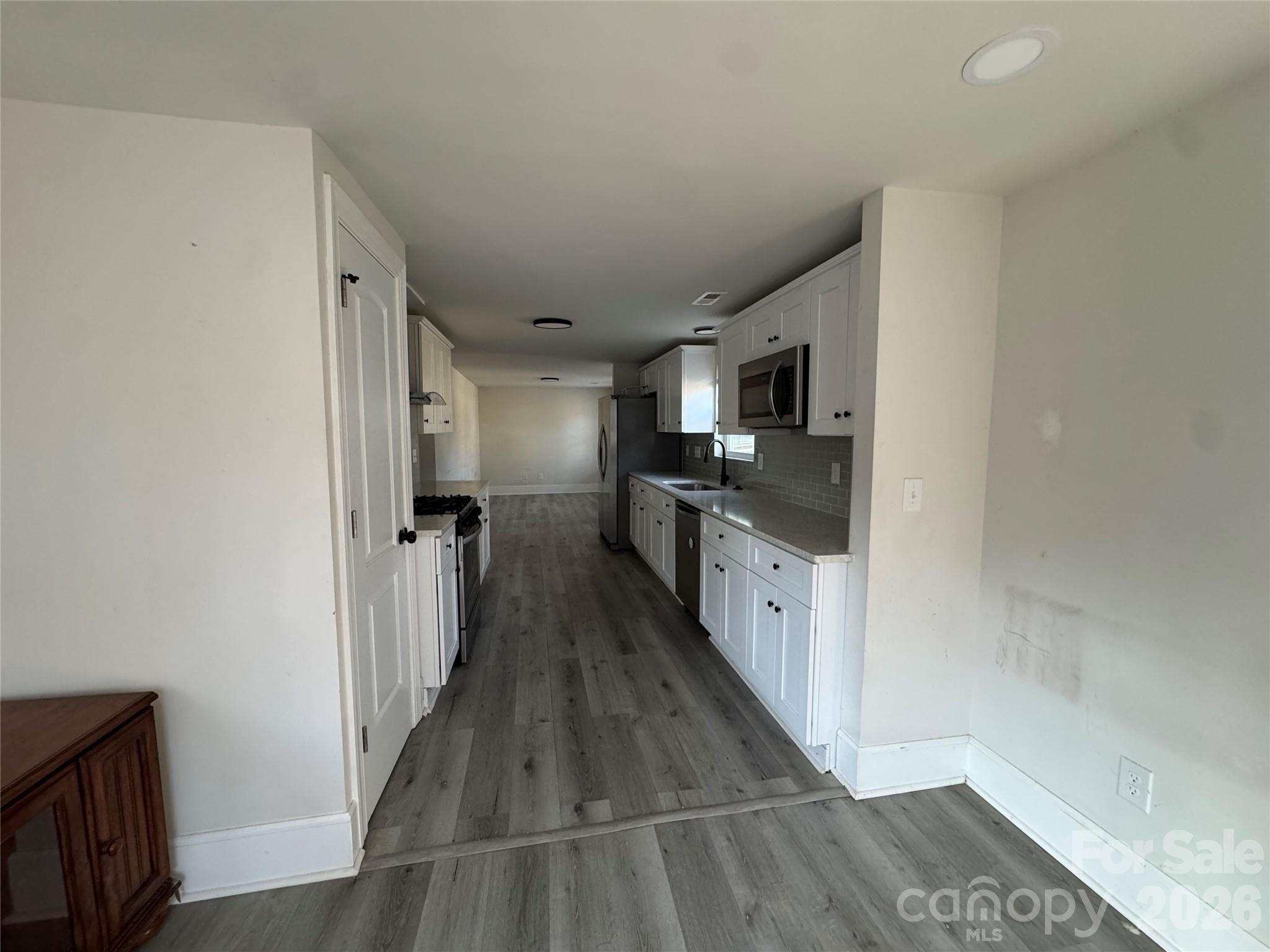 396 Cameron Avenue Property Photo 4