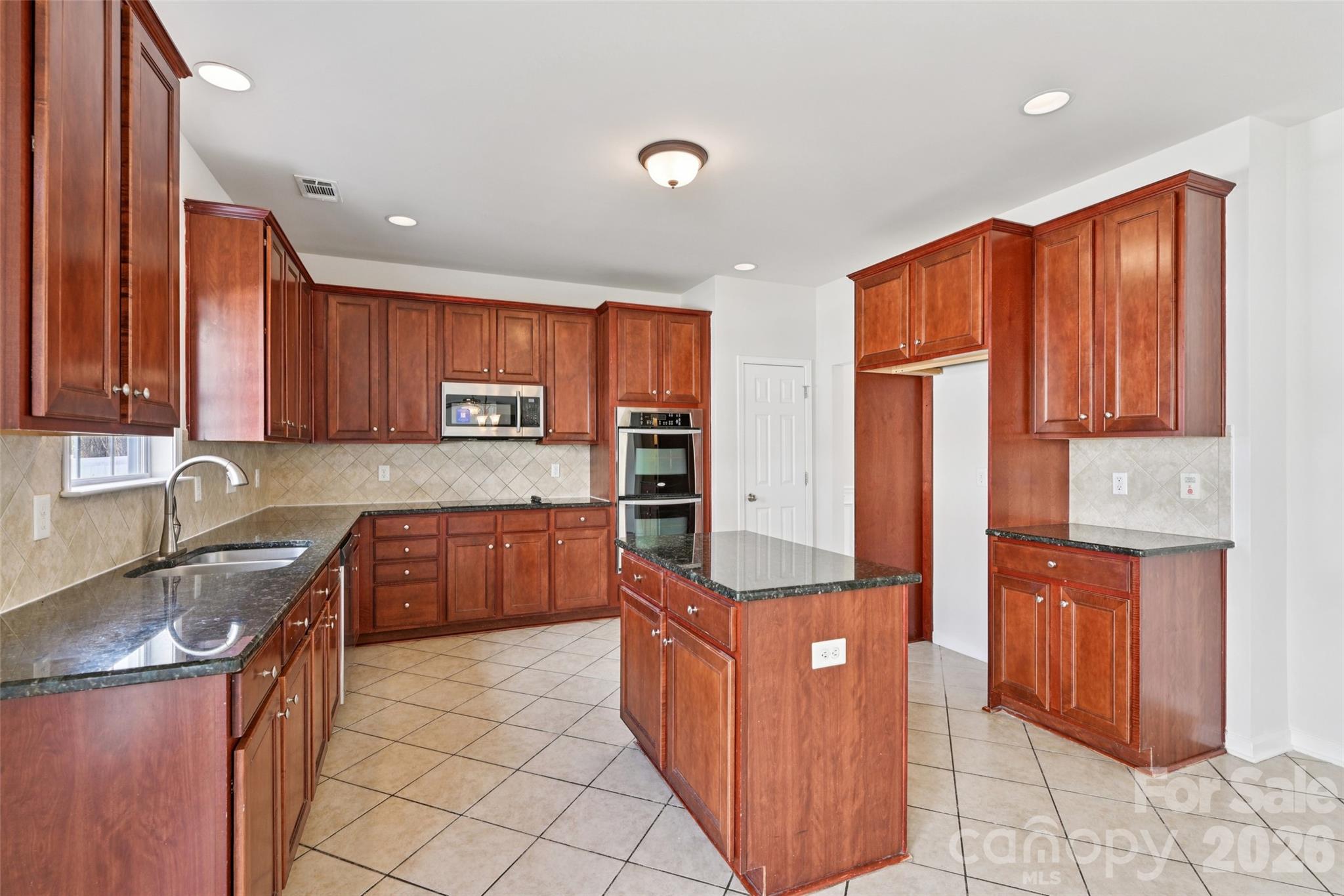 10901 Trout Creek Place Property Photo 7