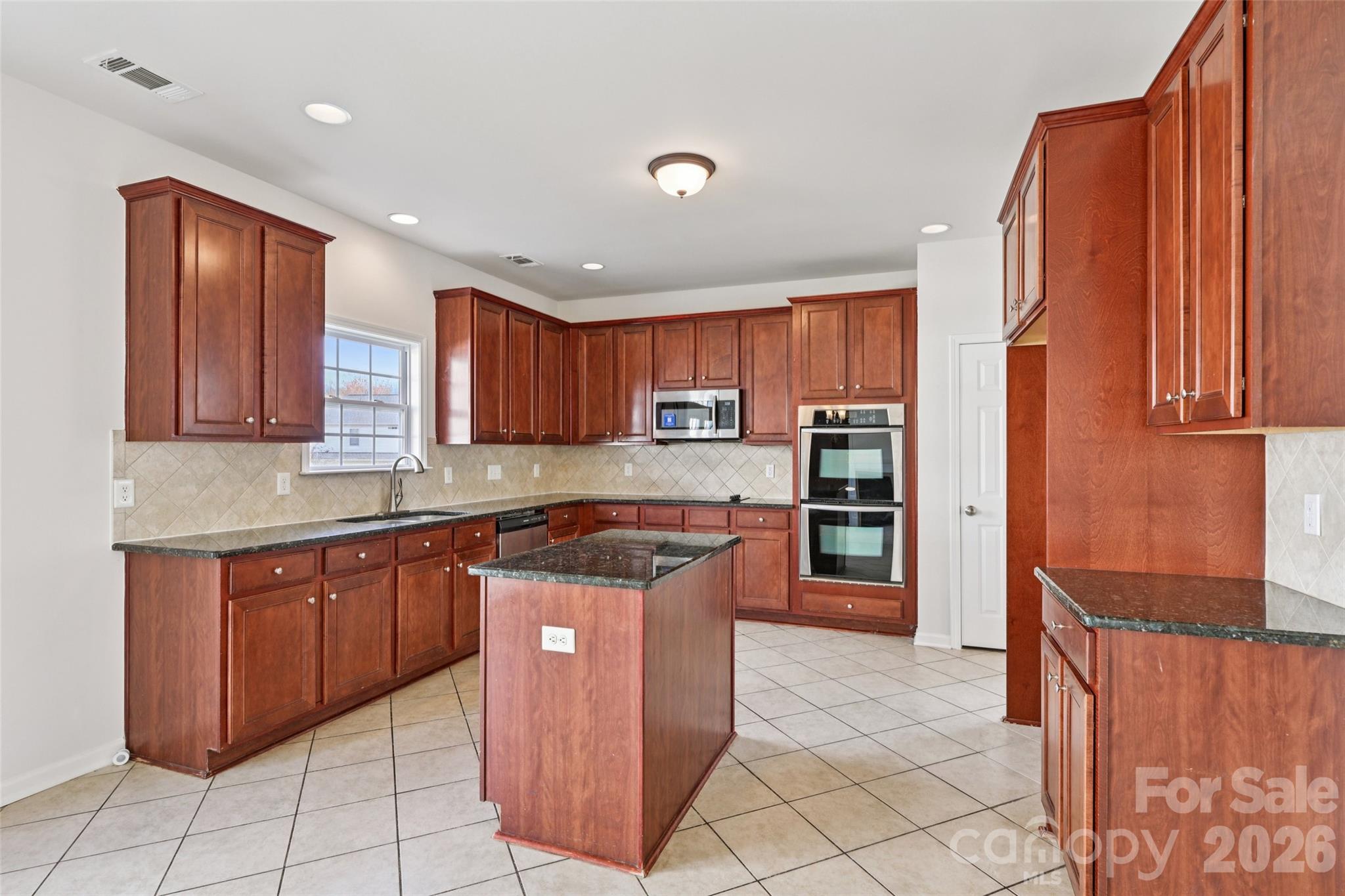 10901 Trout Creek Place Property Photo 9