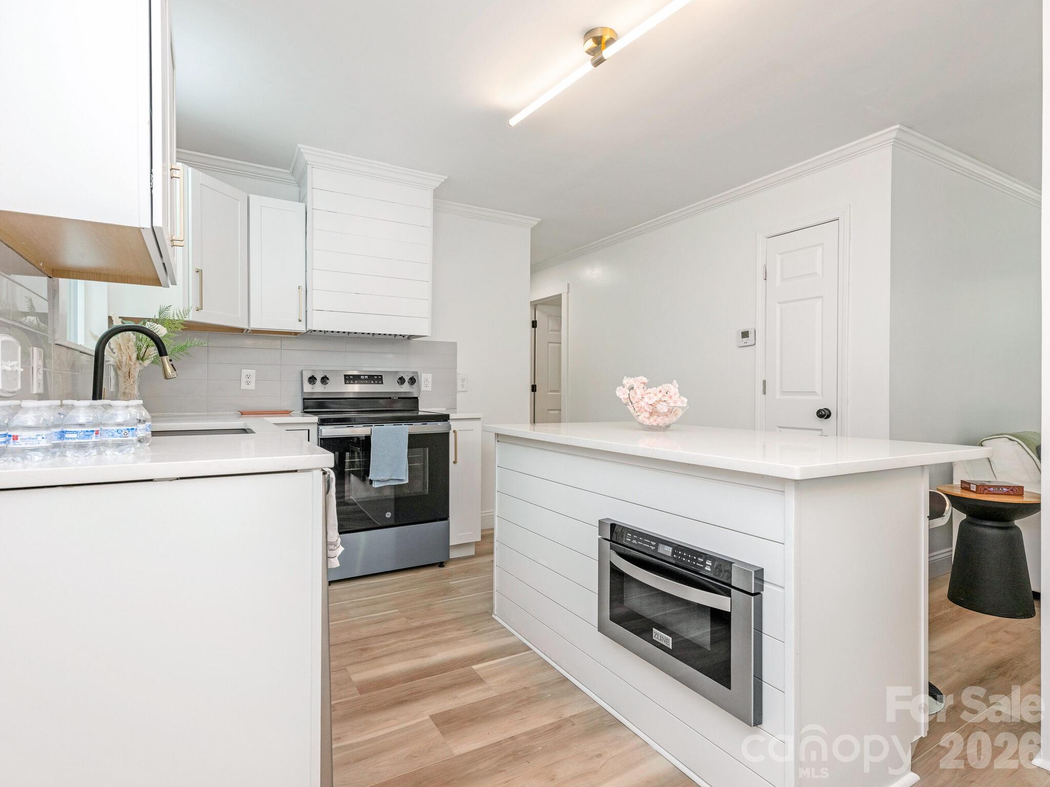 1831 Erie Street Property Photo 10