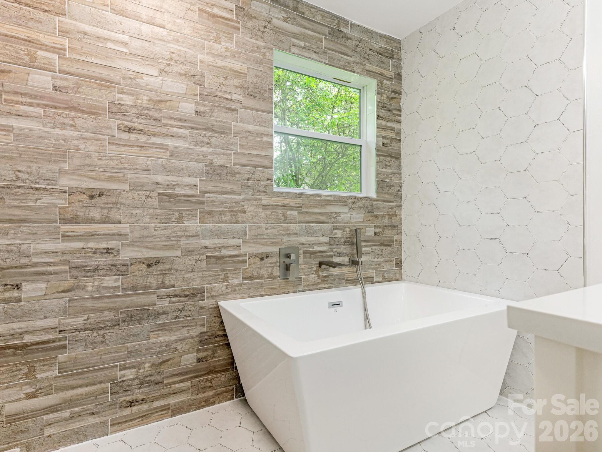1831 Erie Street Property Photo 19