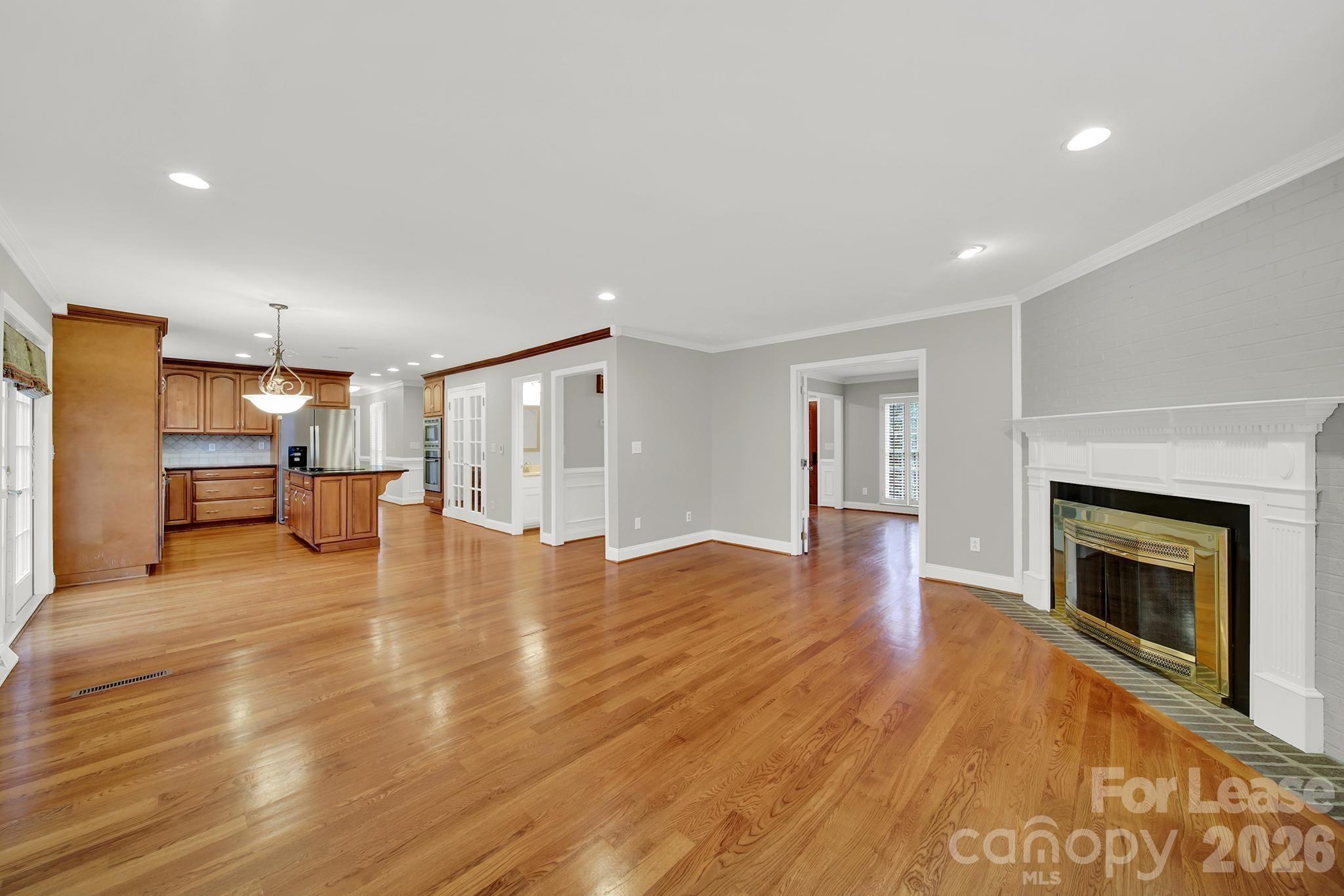 1300 Home Place Property Photo 6