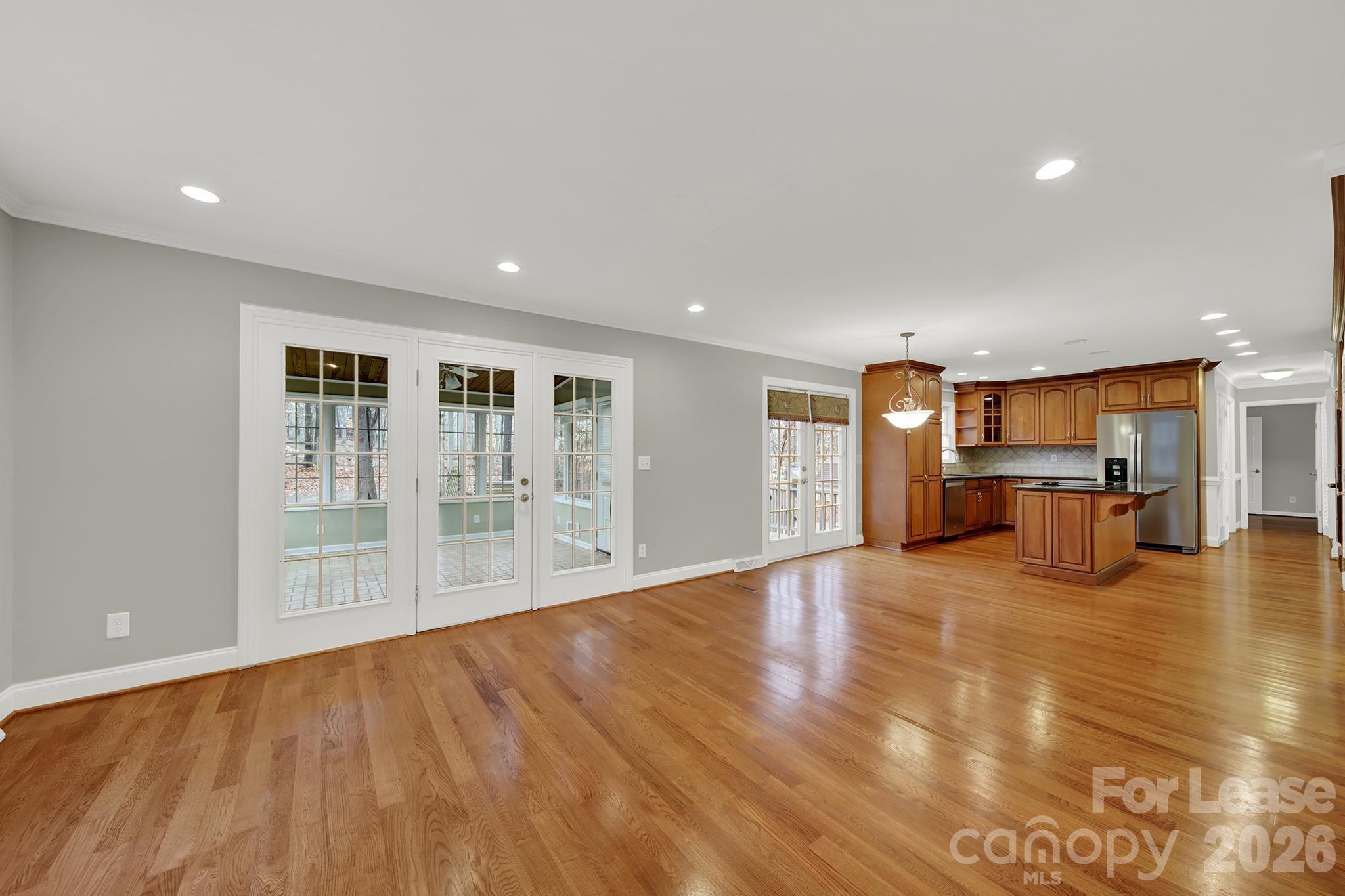 1300 Home Place Property Photo 7