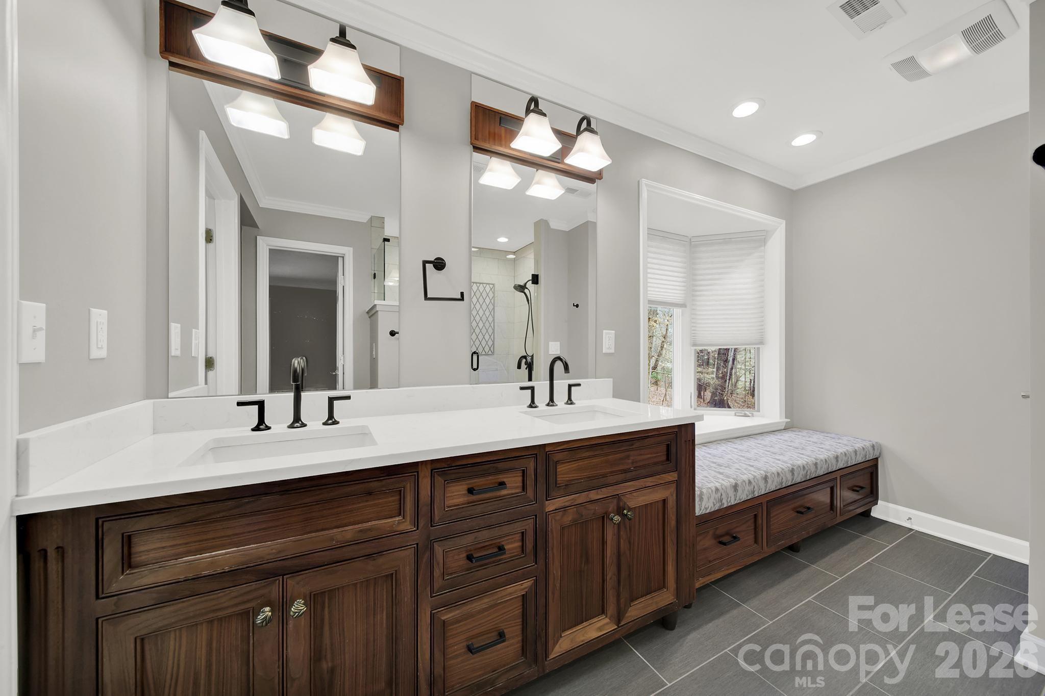 1300 Home Place Property Photo 18
