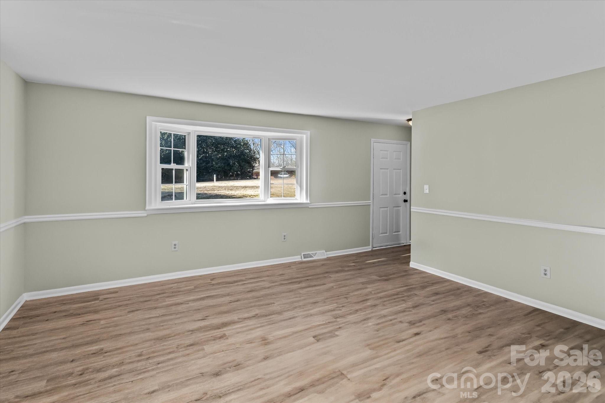 188 Mary Circle Property Photo 2