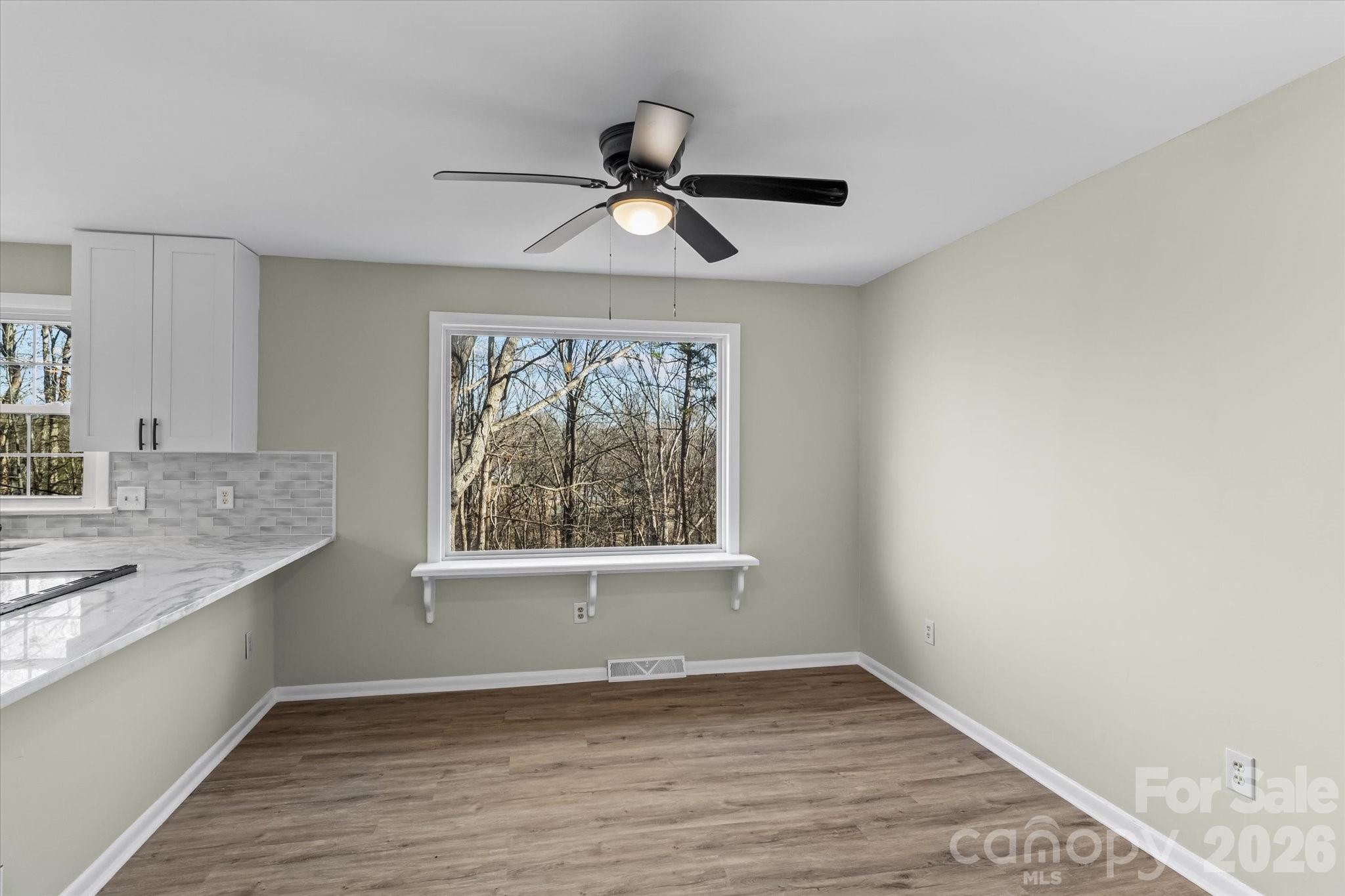 188 Mary Circle Property Photo 4