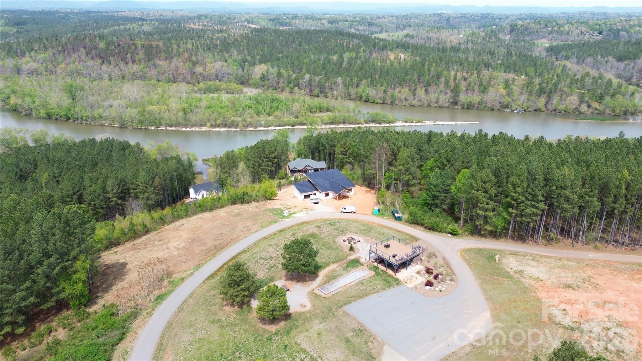 101, 107 Table Rock Trace Property Photo 8