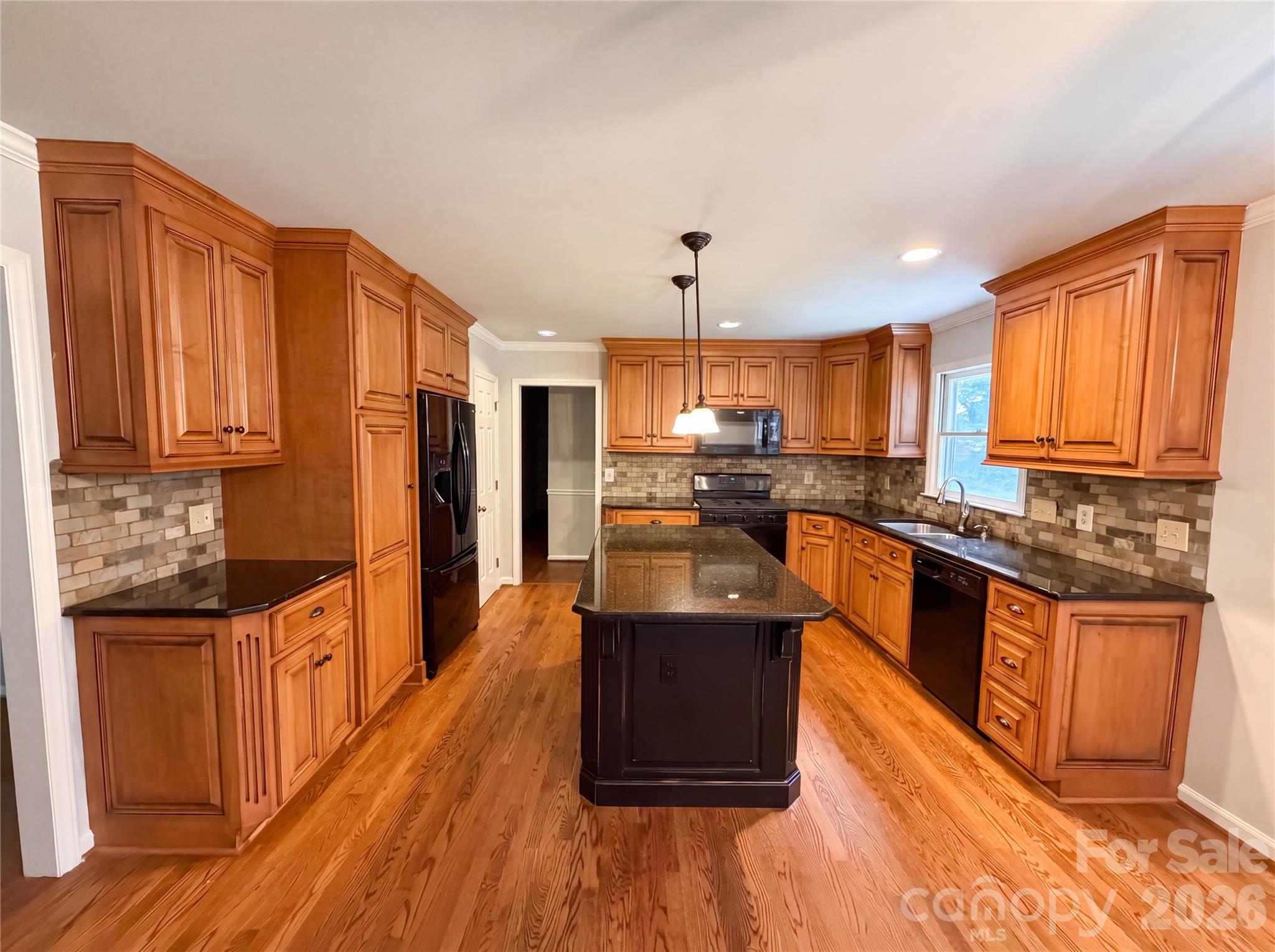 3029 Southampton Circle Property Photo 2