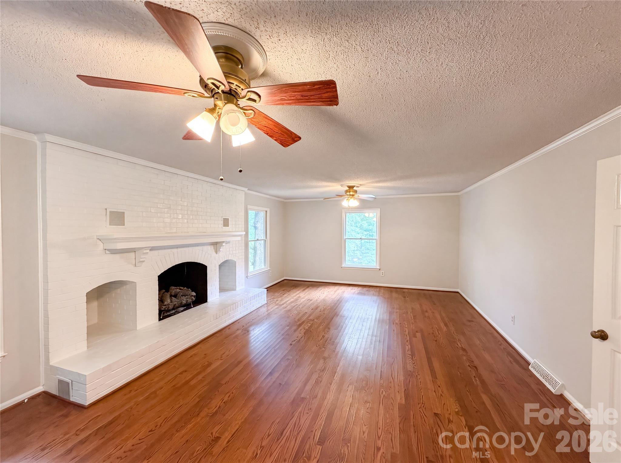 3029 Southampton Circle Property Photo 7
