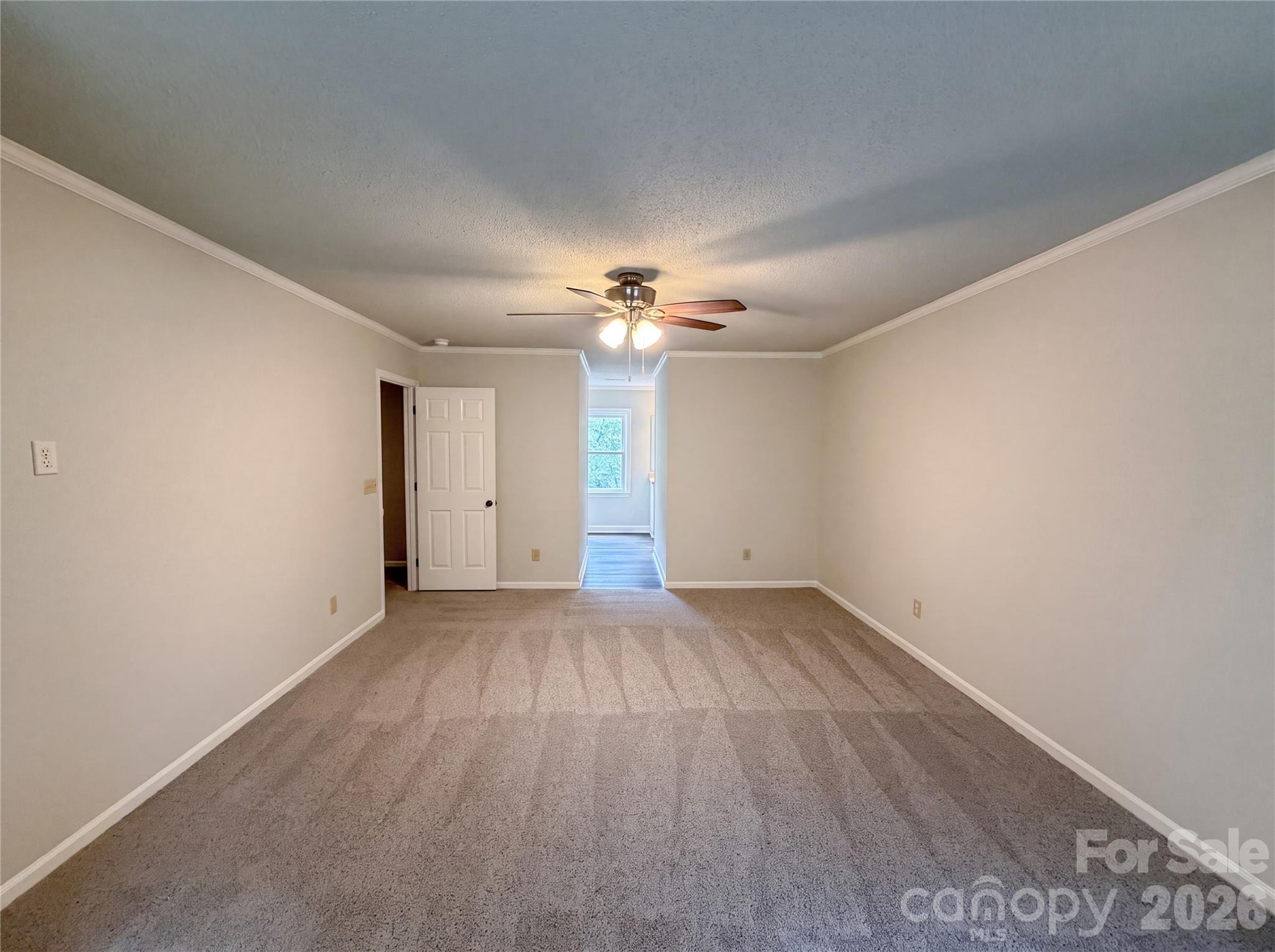 3029 Southampton Circle Property Photo 11