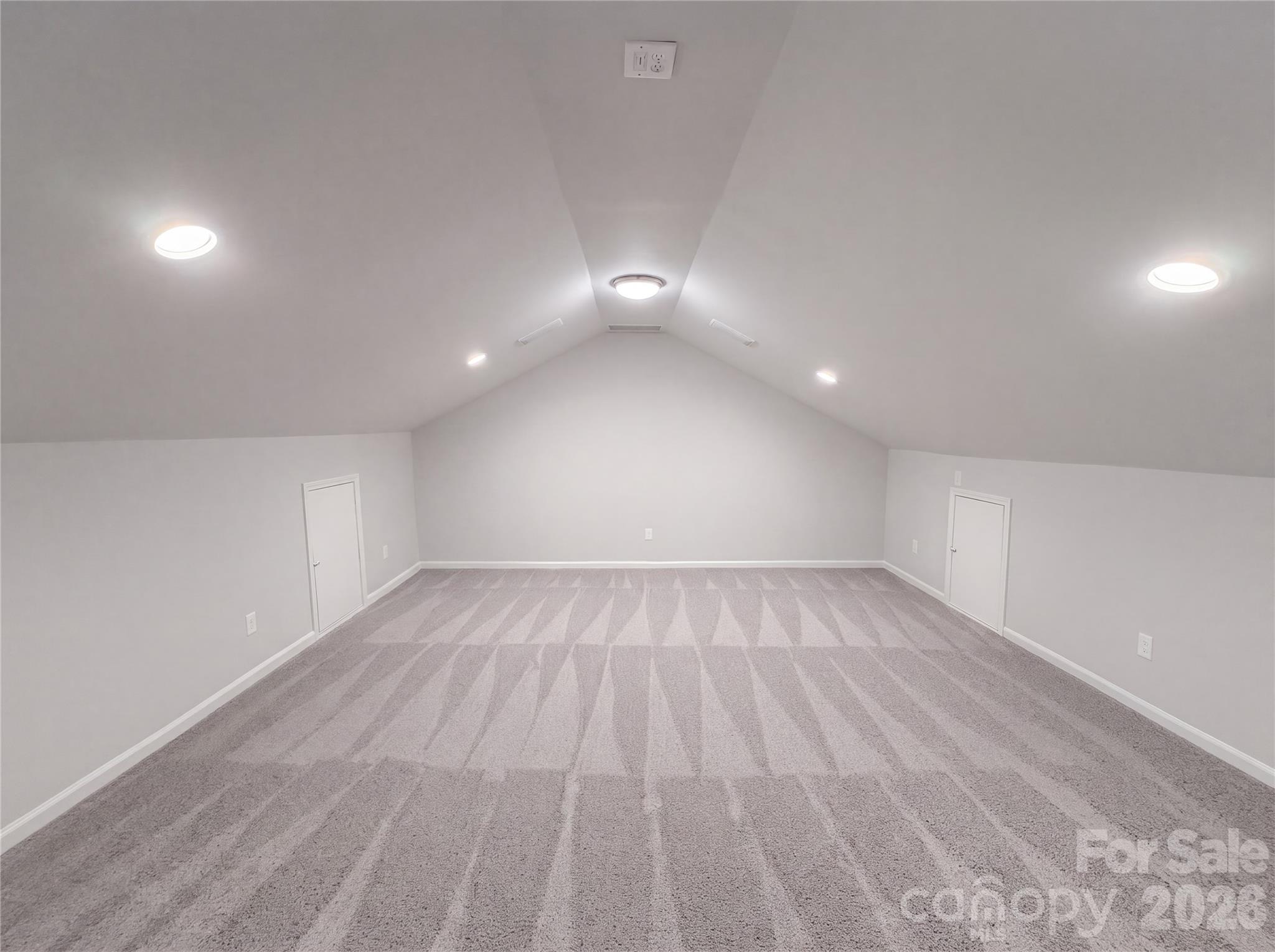 3029 Southampton Circle Property Photo 12