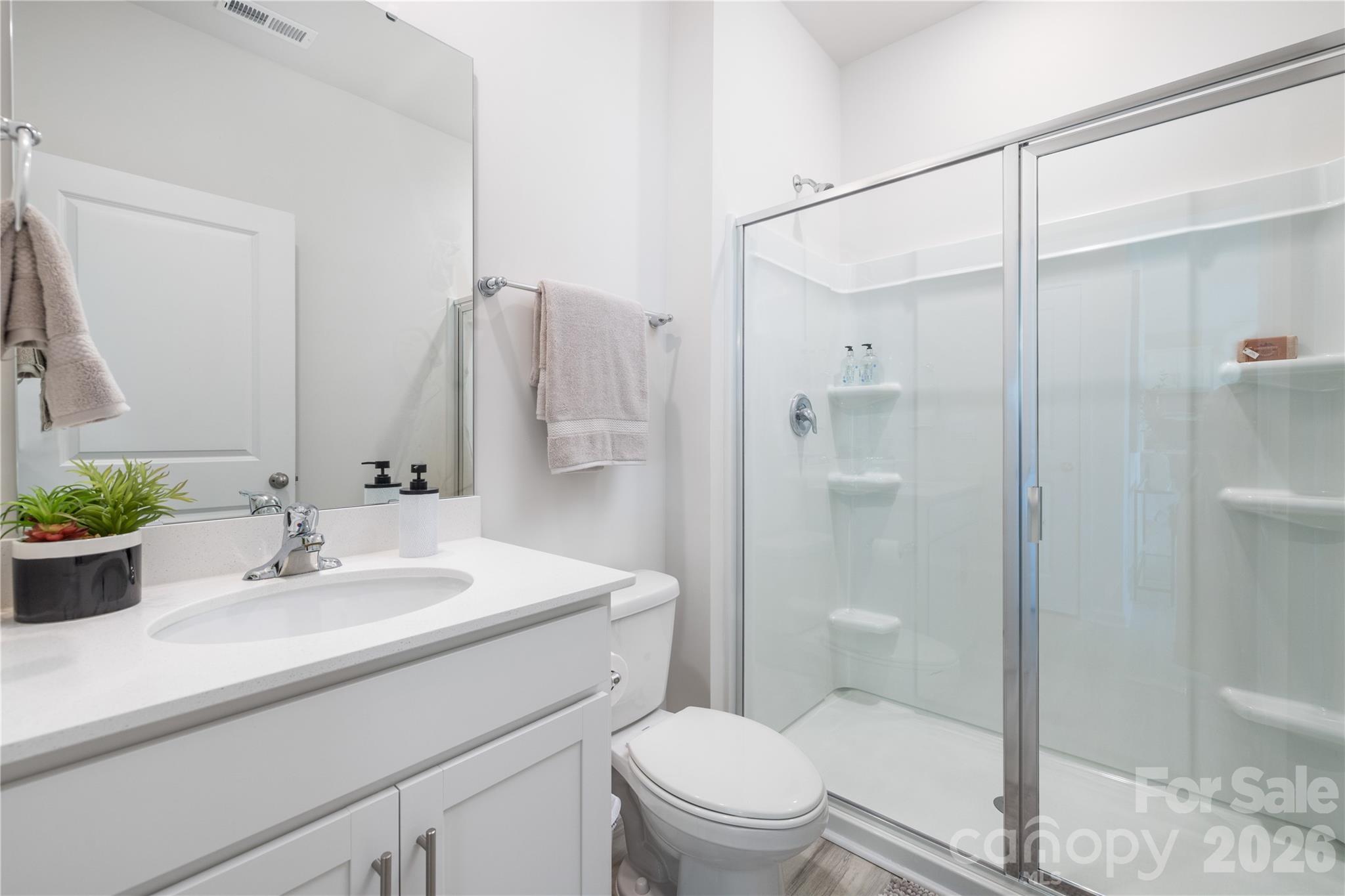 57 Laurel Pointe Drive Property Photo 16