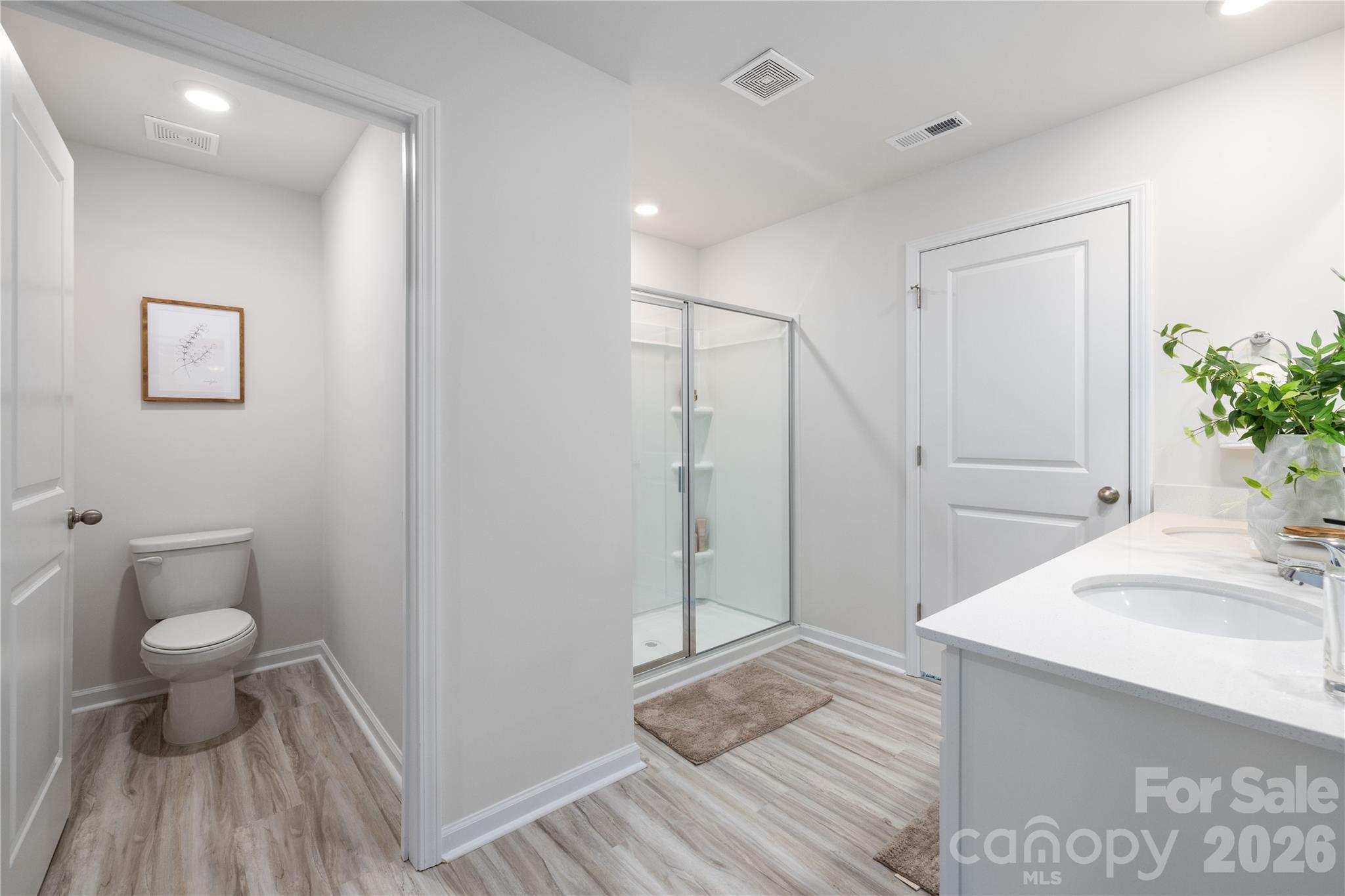 57 Laurel Pointe Drive Property Photo 21