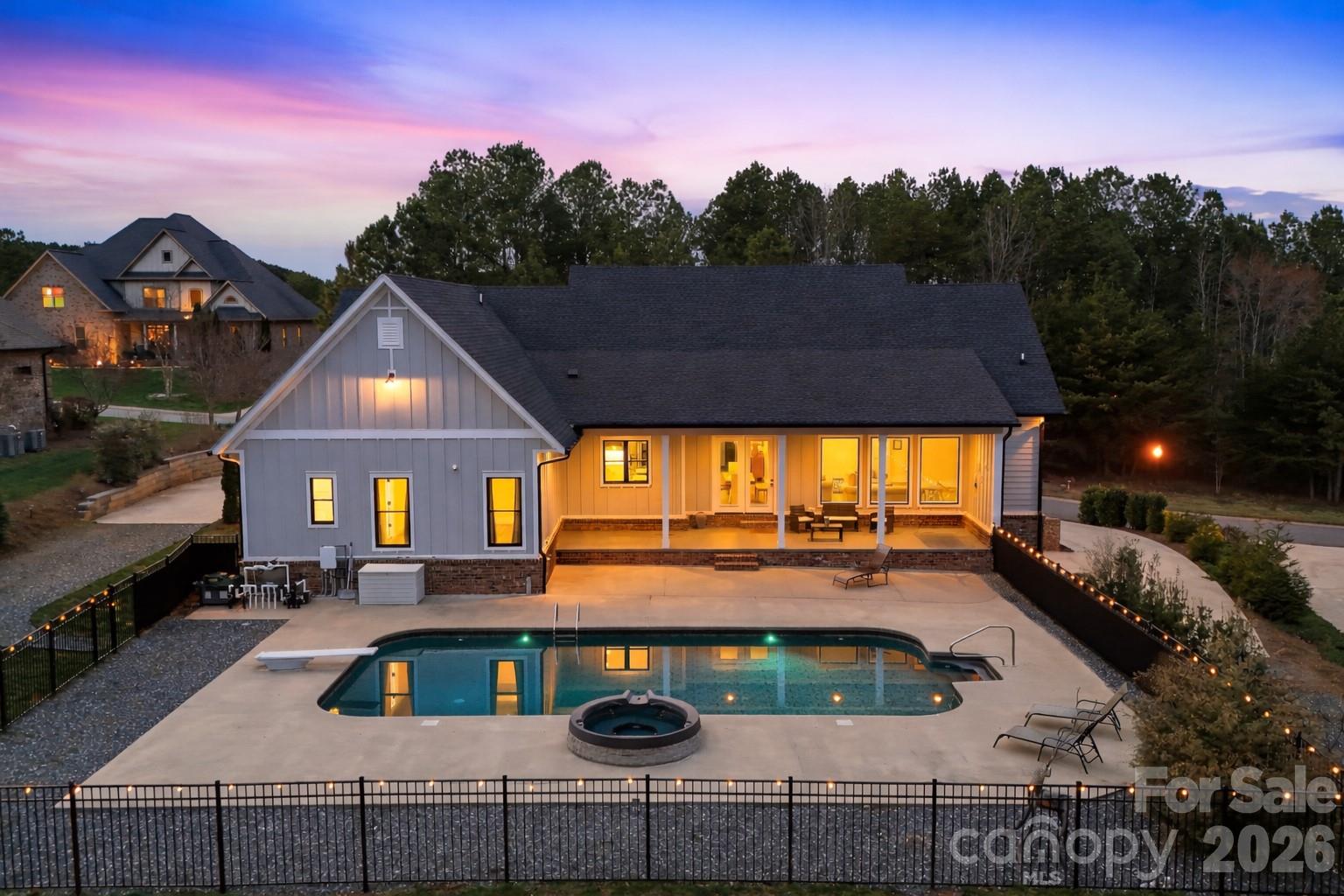 762 River Bend Drive Property Photo 2