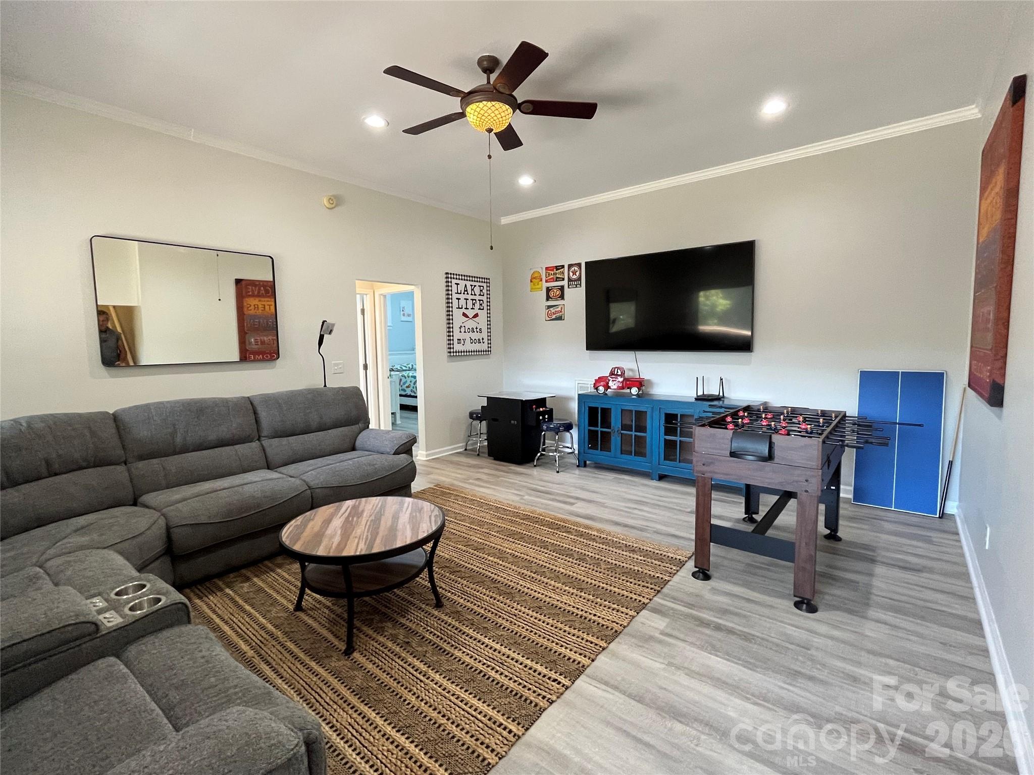 255 Gateway Drive 5 Property Photo 22
