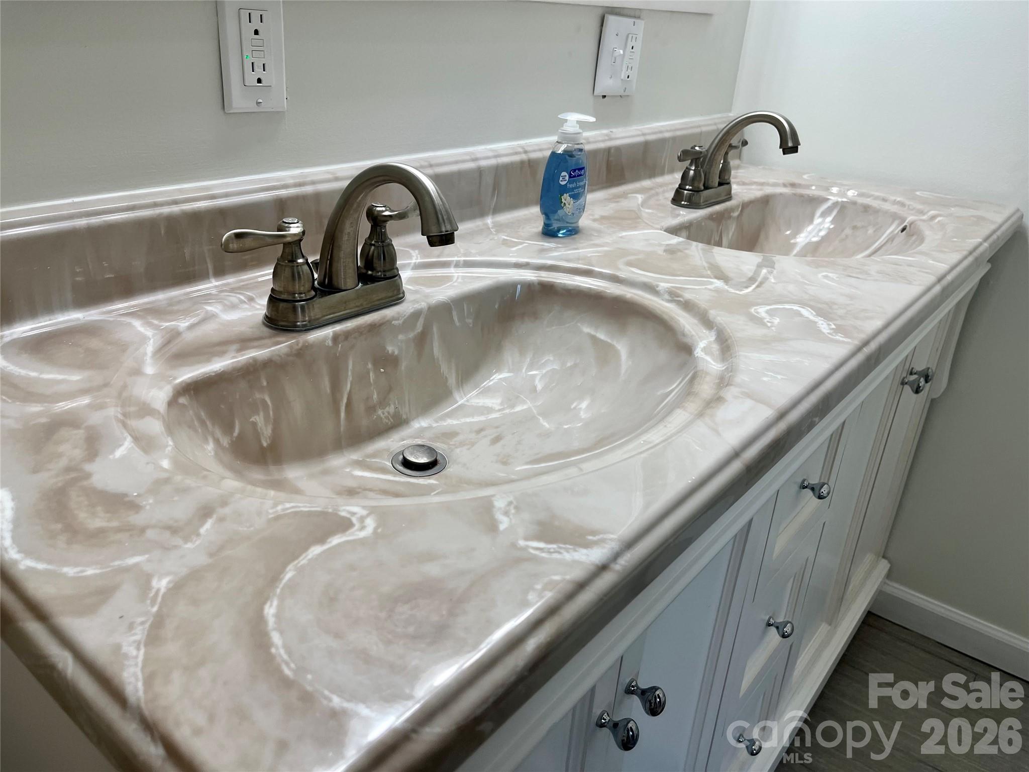 255 Gateway Drive 5 Property Photo 26