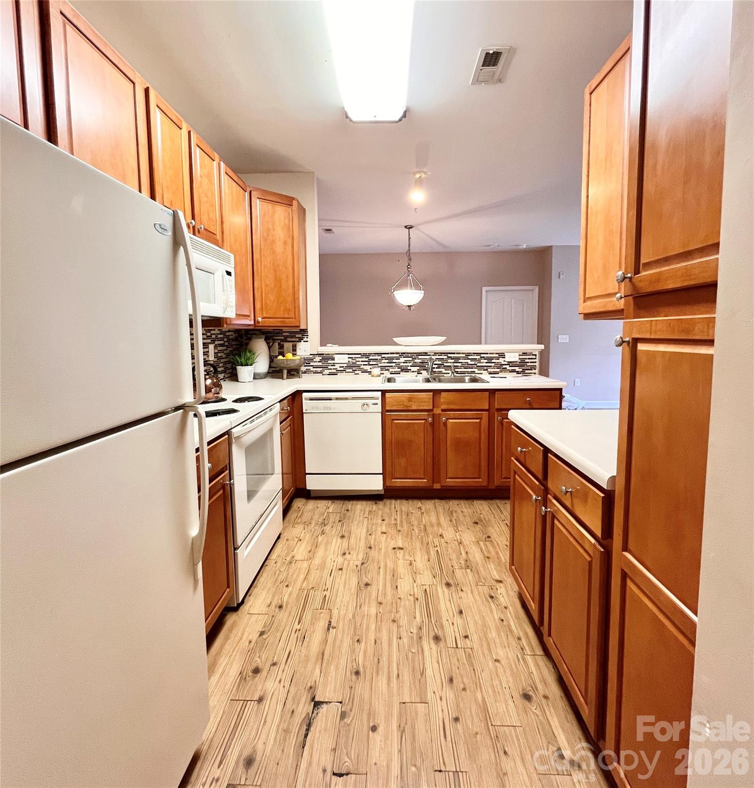 11264 Hyde Pointe Court Property Photo 5