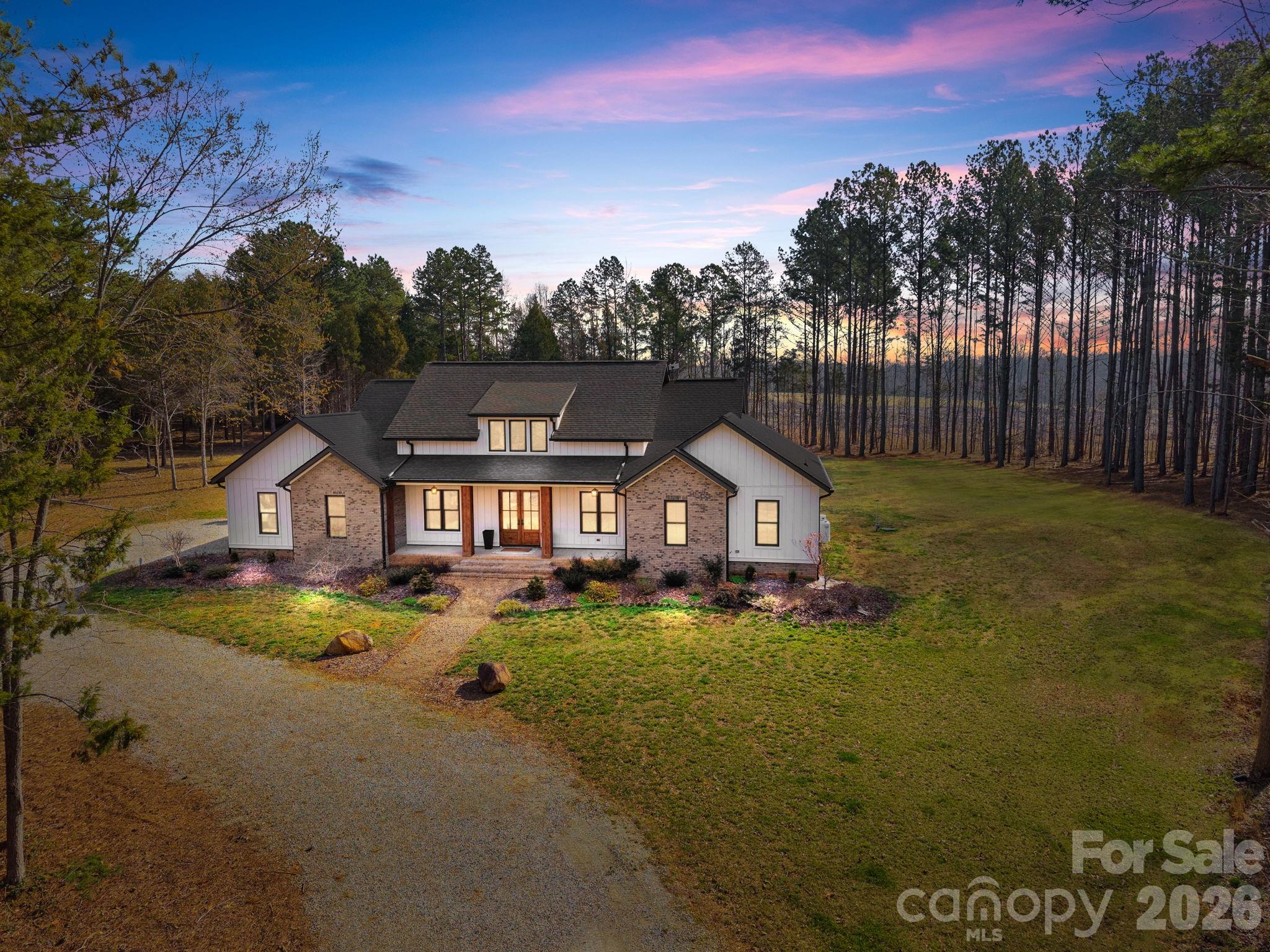 465 Baxx Drive Property Photo 1