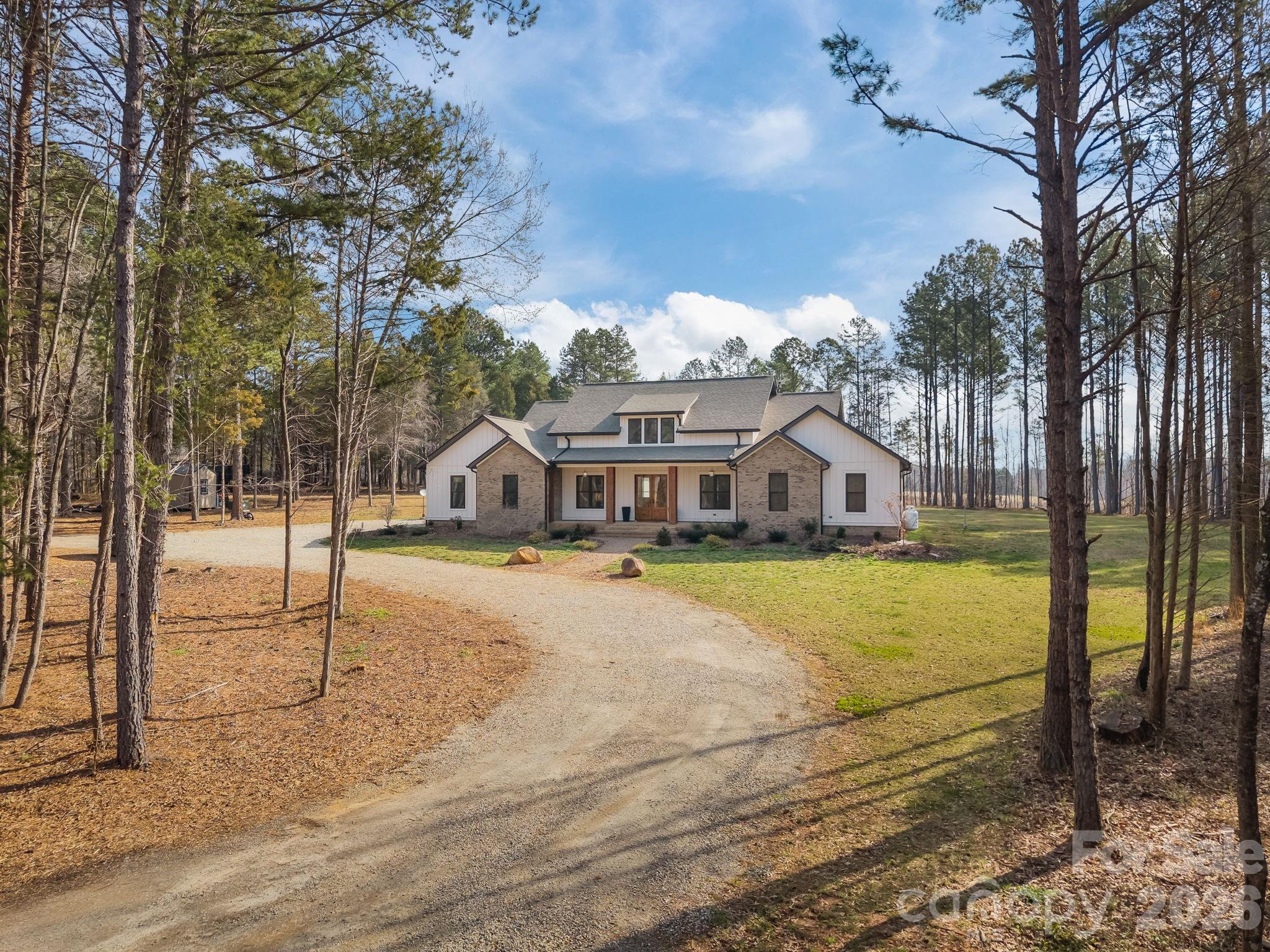 465 Baxx Drive Property Photo 2