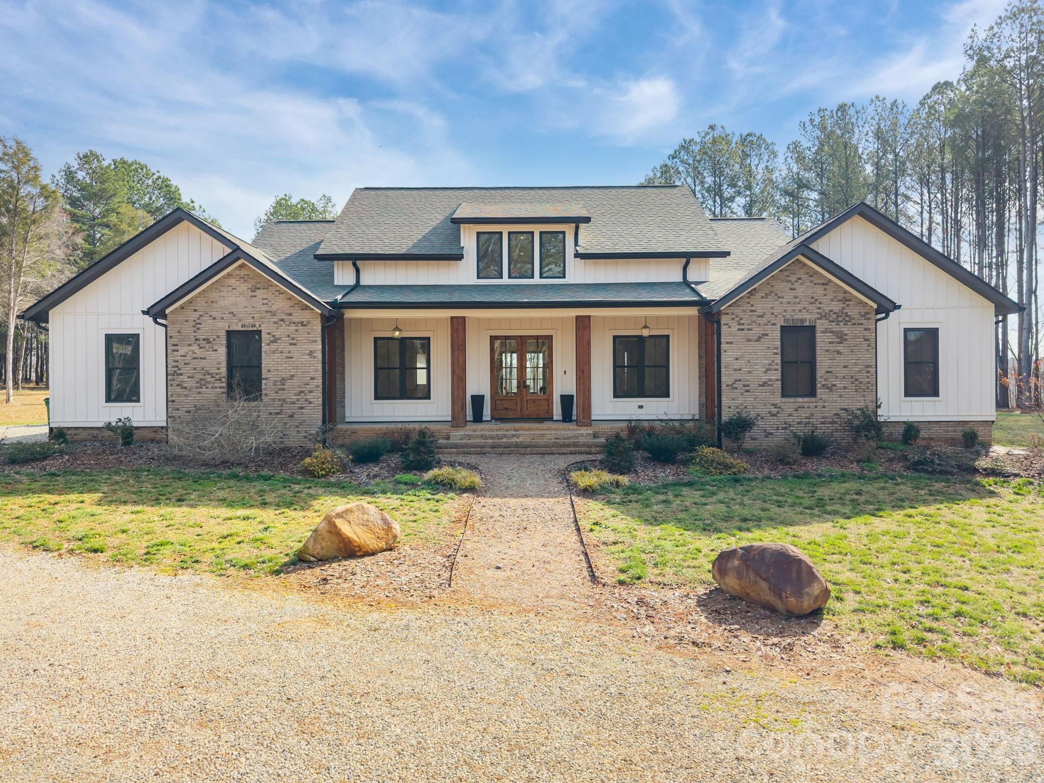 465 Baxx Drive Property Photo 3