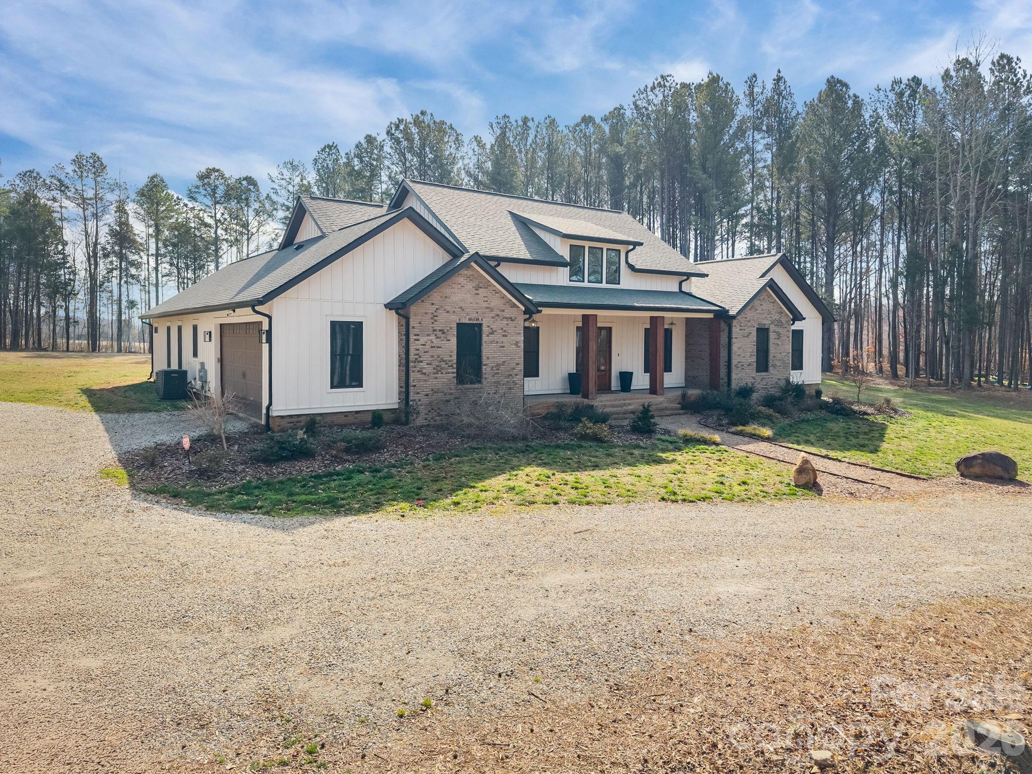 465 Baxx Drive Property Photo 4