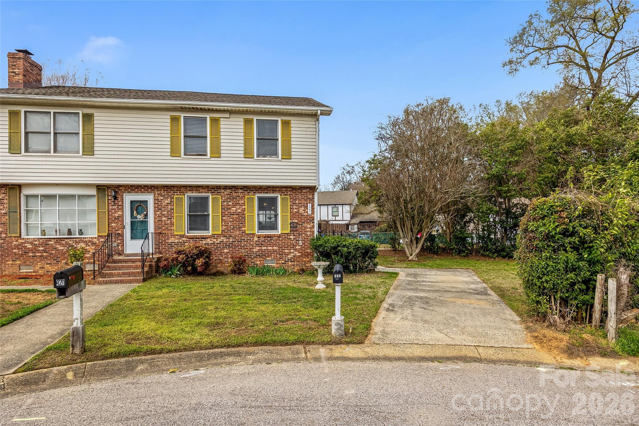 123 Neely Court Property Photo 1