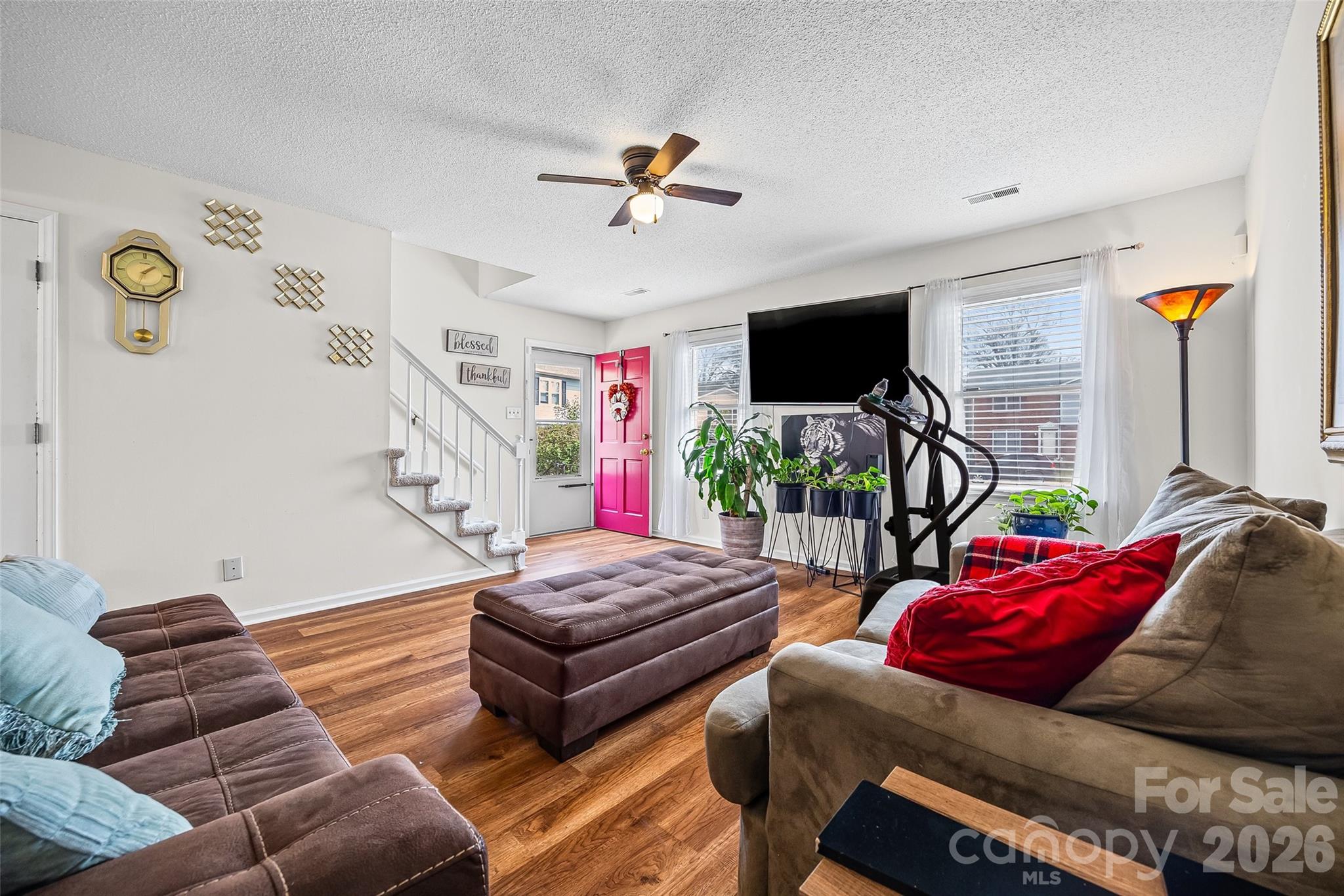 123 Neely Court Property Photo 3