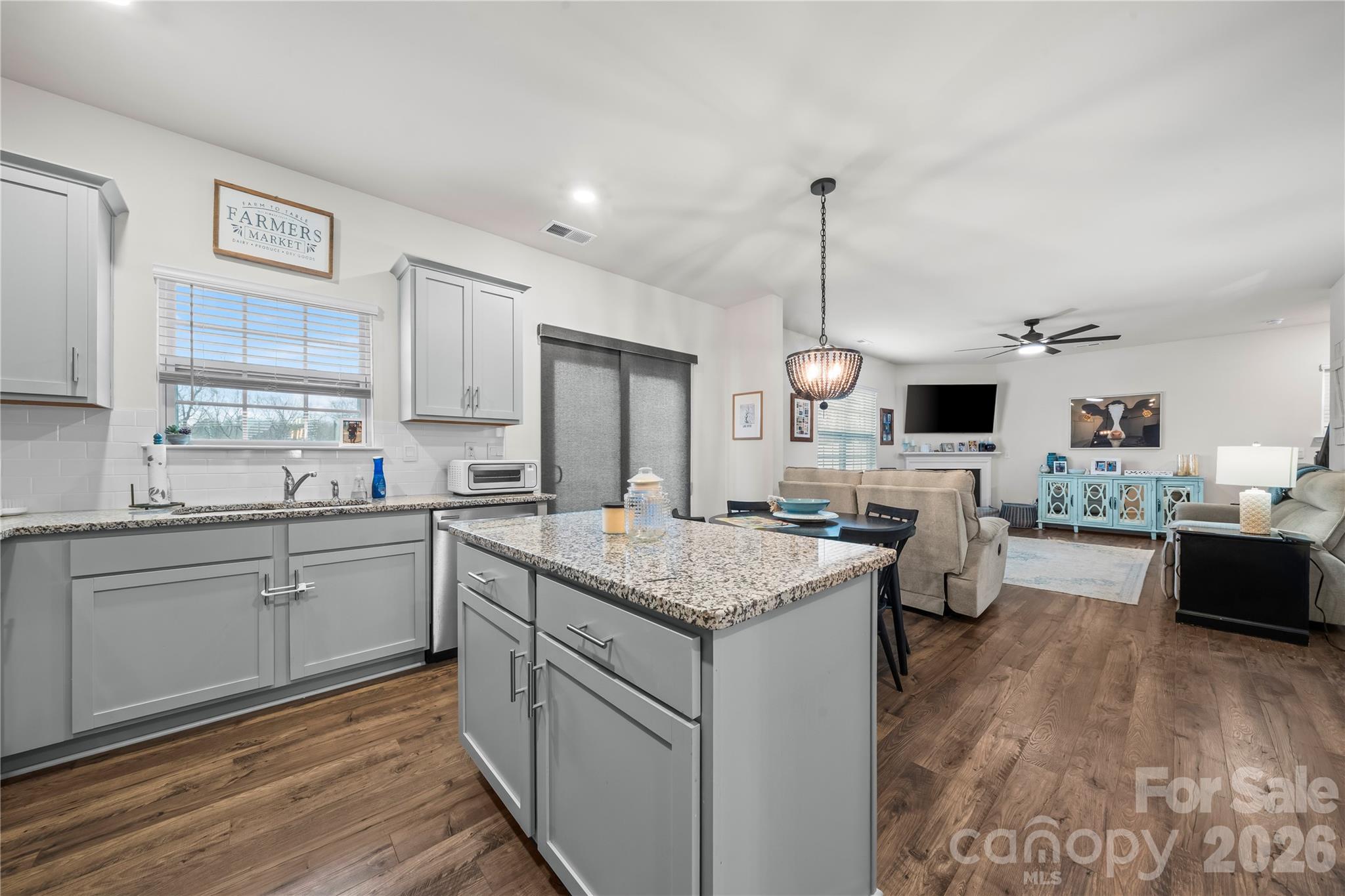 7549 Stonehouse Drive Property Photo 10