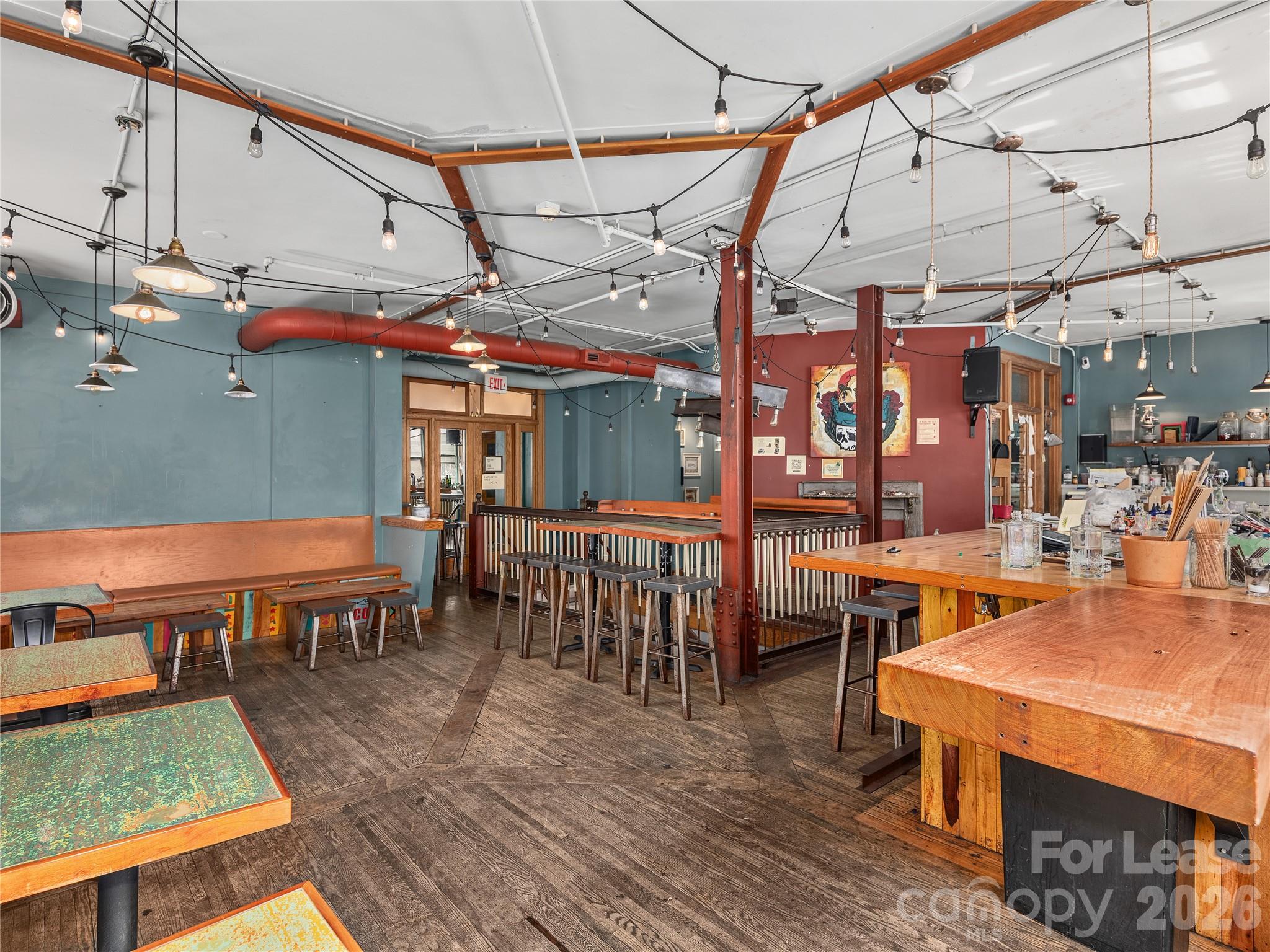48 College Street Property Photo 14
